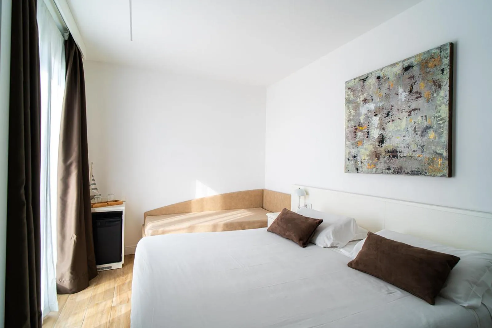 Bed in Hotel Continental
