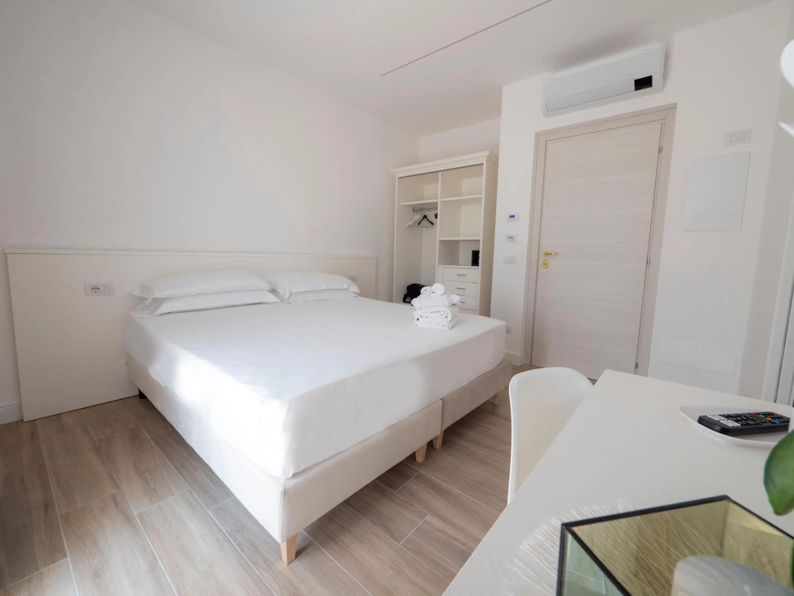 Bed in Hotel Continental