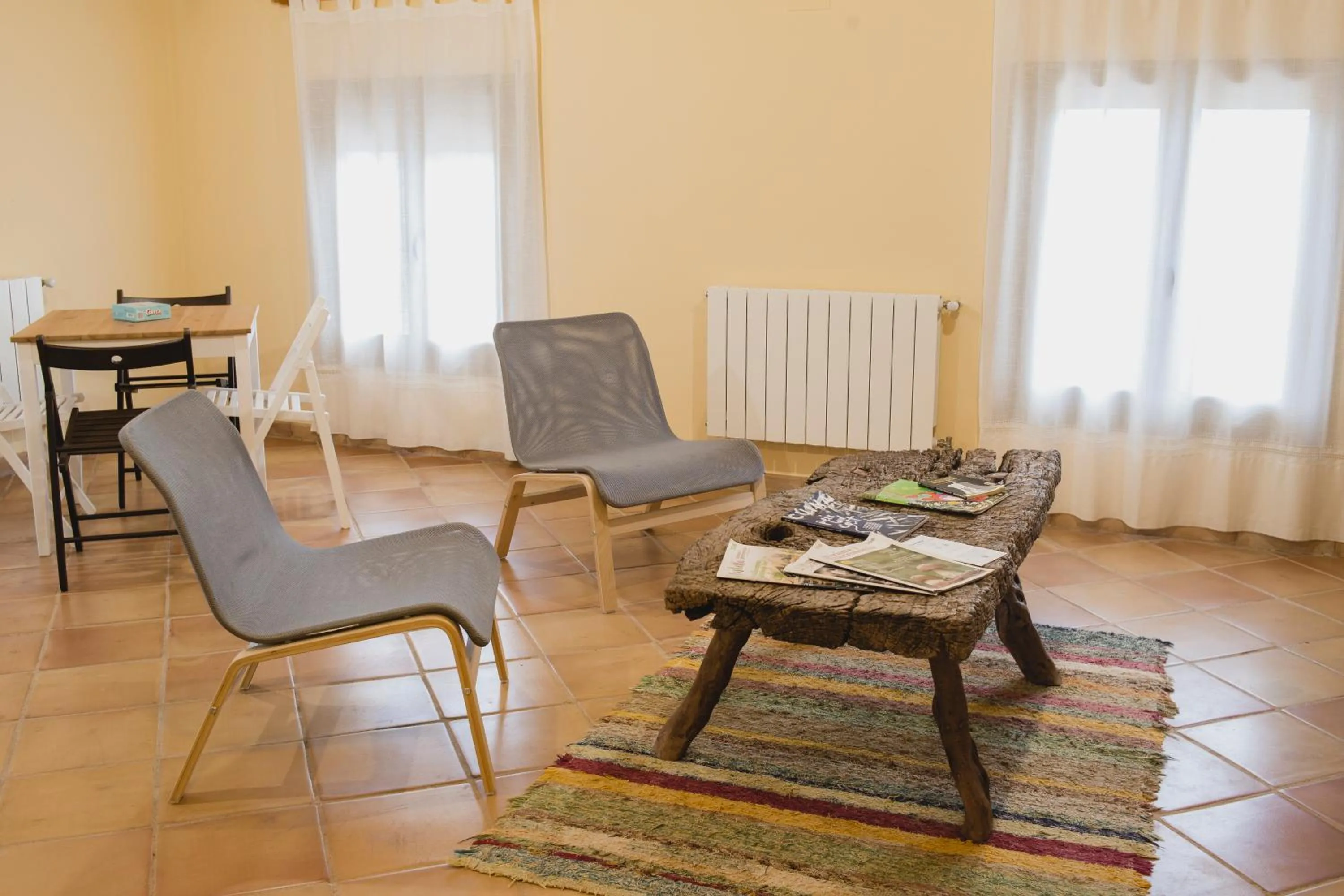 Communal lounge/ TV room in Pou De Beca Allotjaments i agroturisme