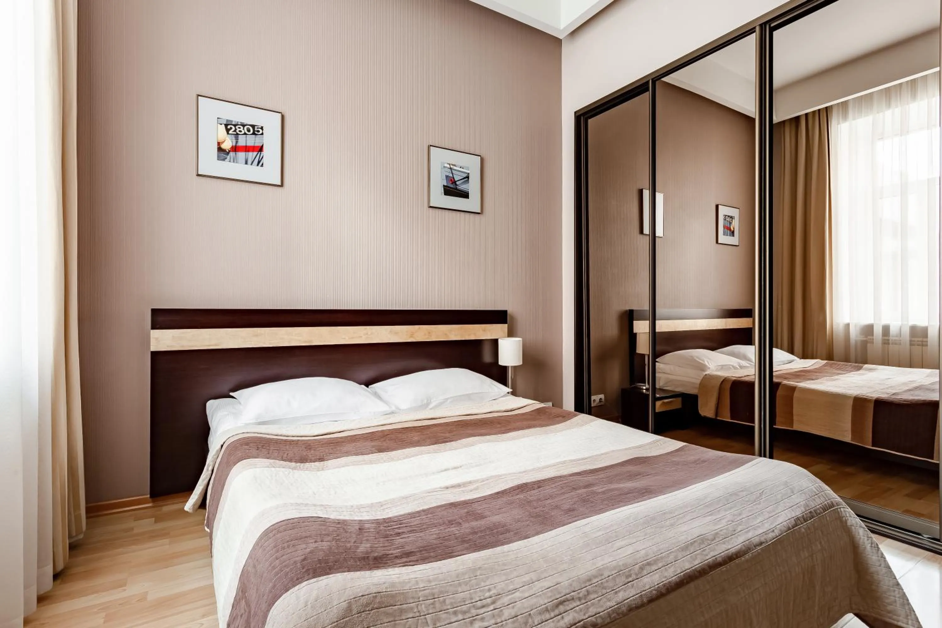 Bed in Senator Victory Square