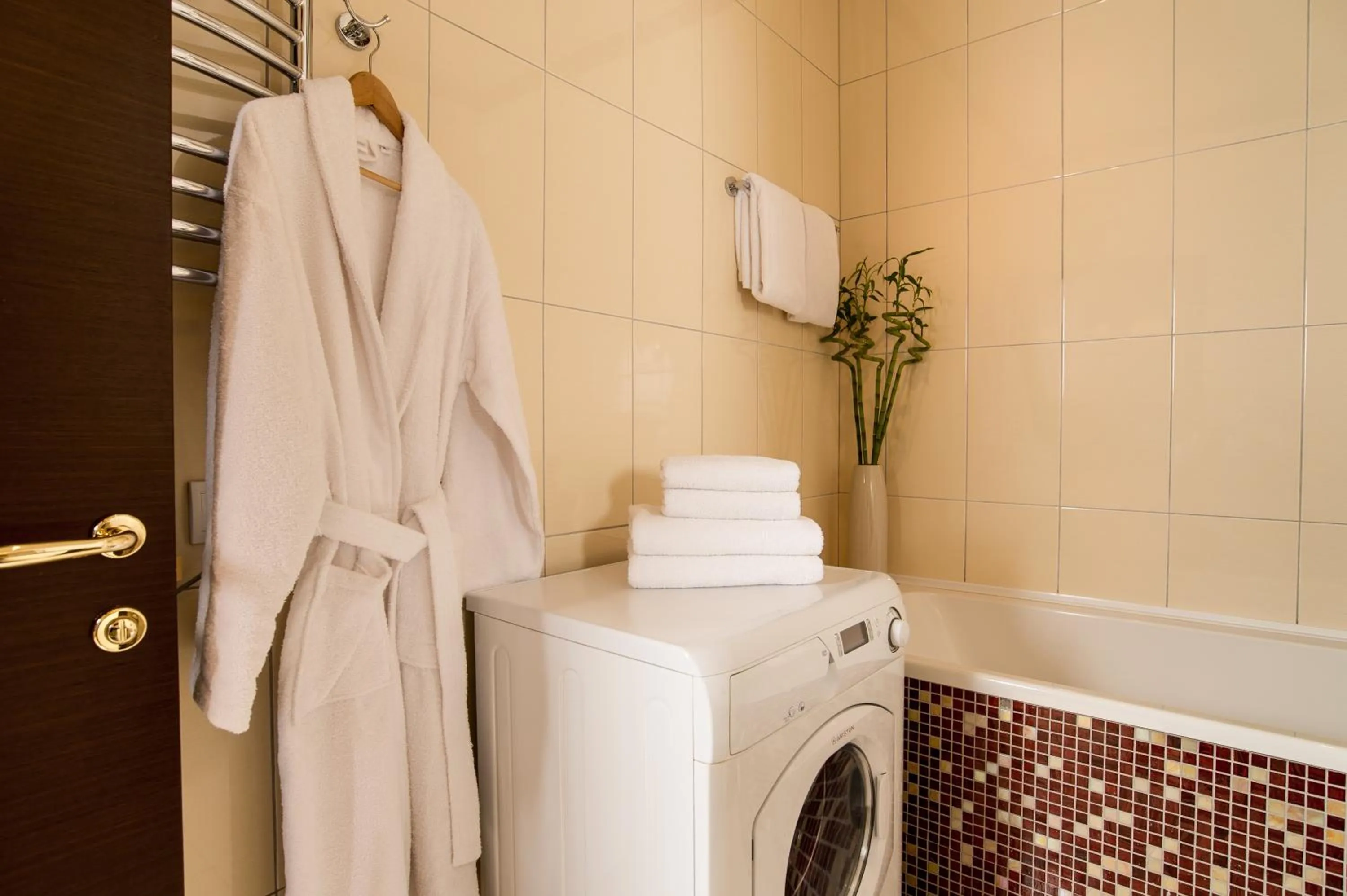 Bathroom in Senator Victory Square