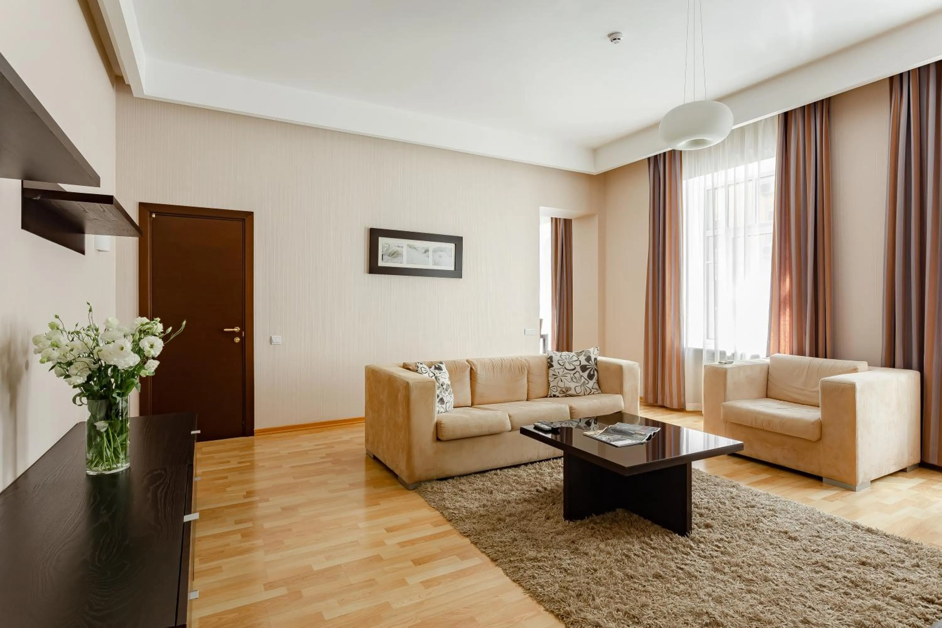 TV and multimedia in Senator Victory Square