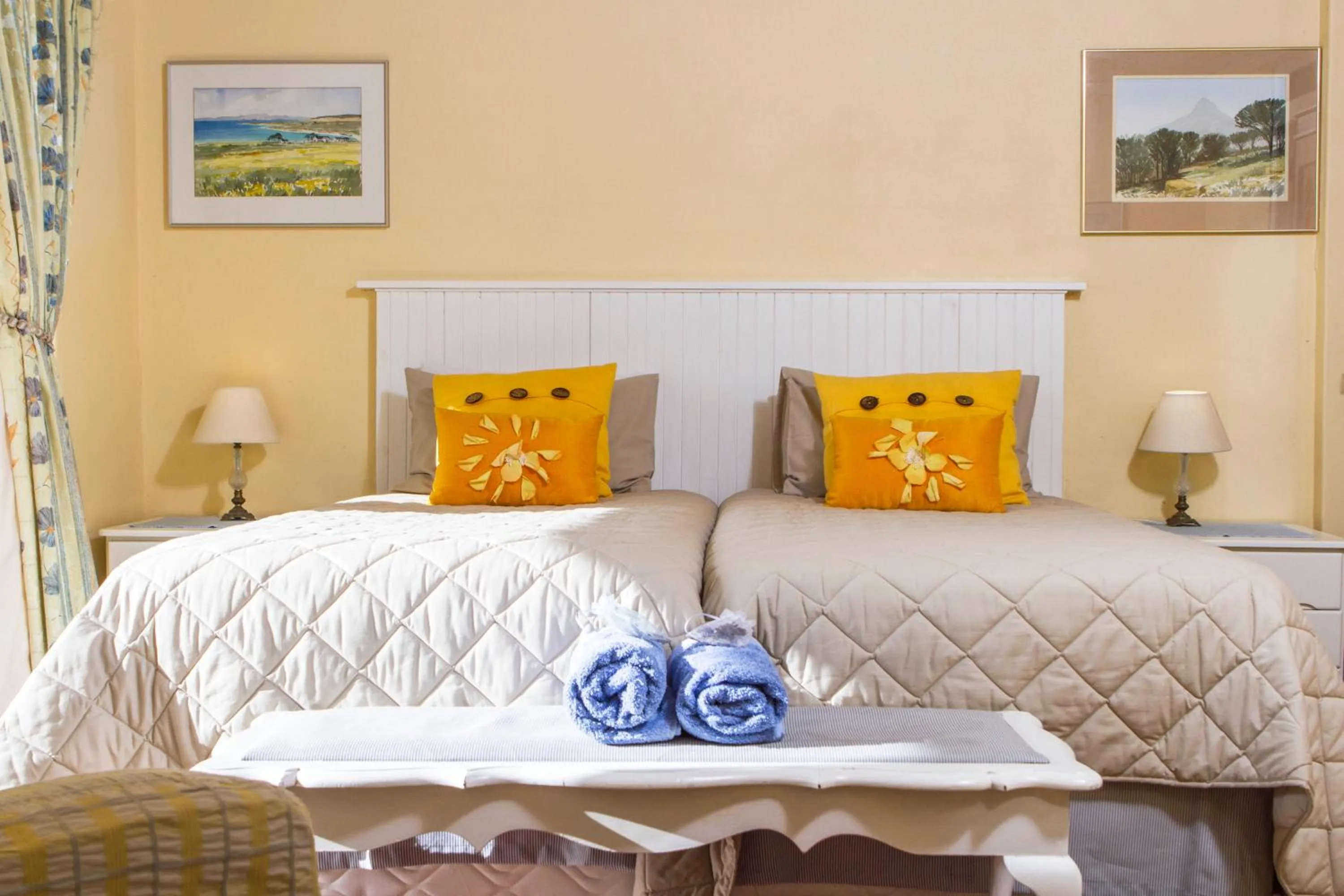 Bed in Albatross Guest House