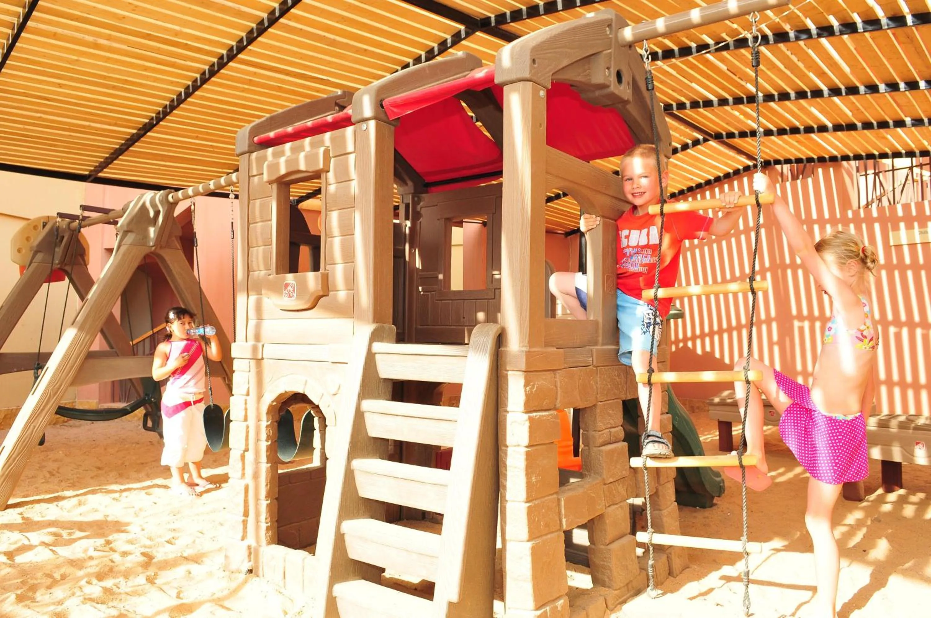 Day in Marina Plaza Hotel, Tala Bay