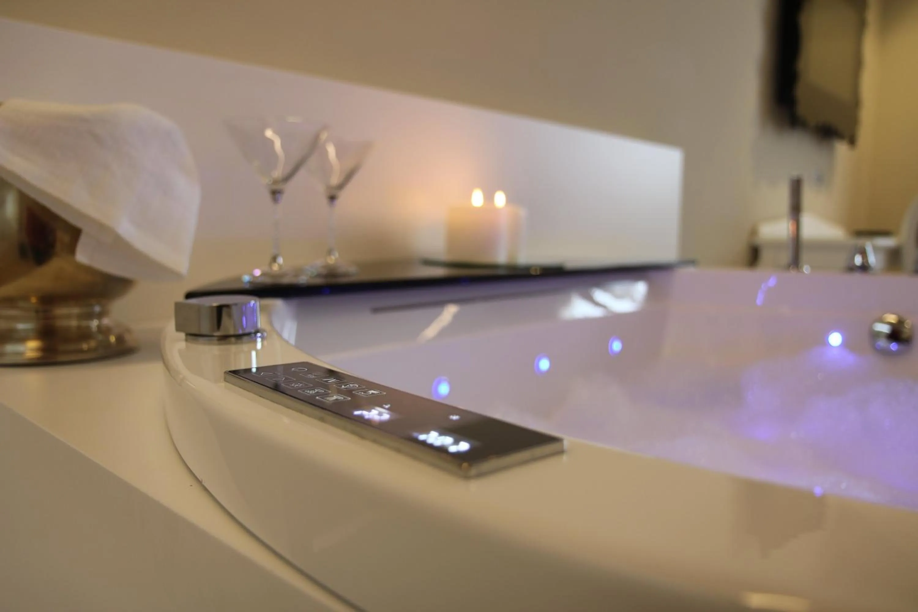 Hot Tub in Suites & Apartments Liola'