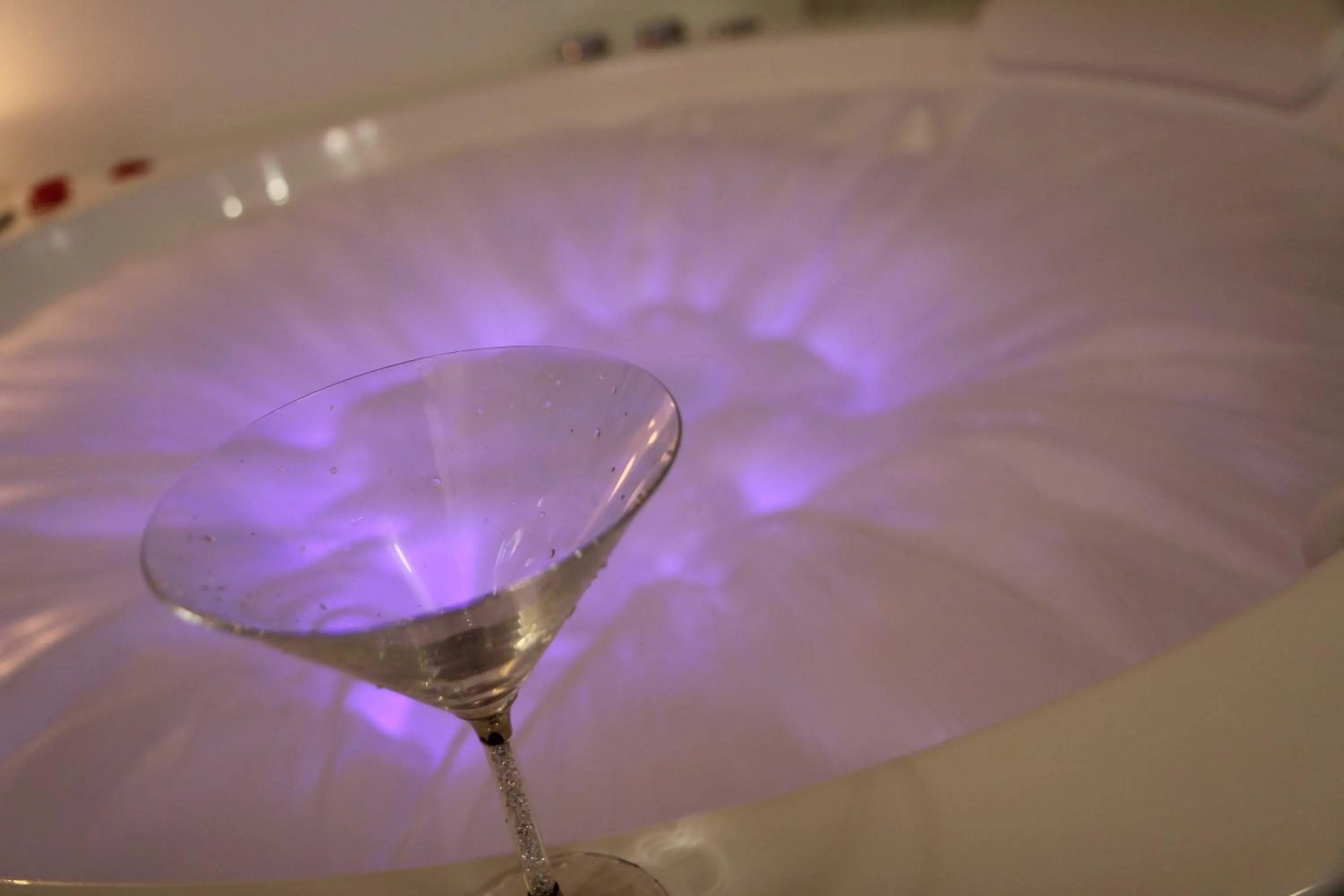 Hot Tub in Suites & Apartments Liola'