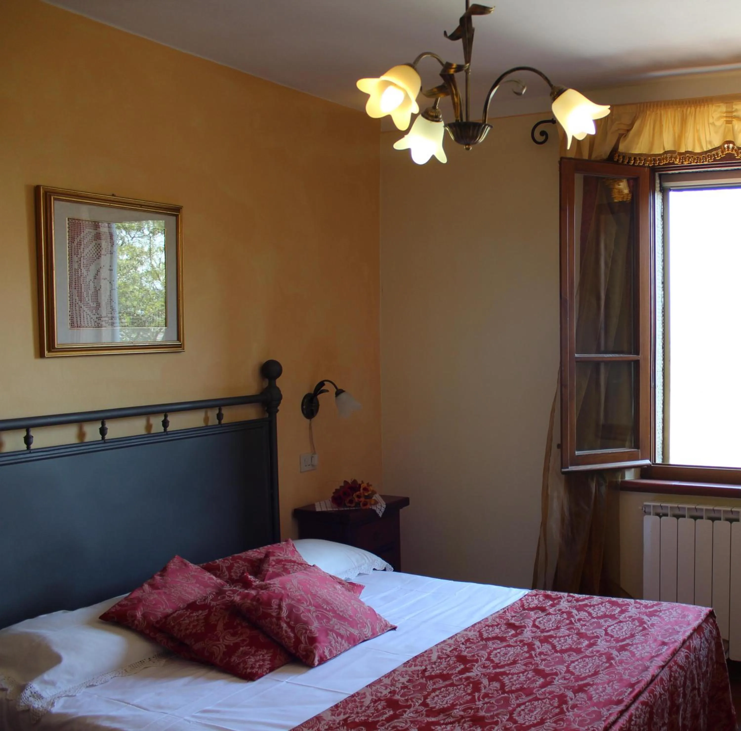 Bedroom, Bed in Fattoria Le Giare Agriturismo