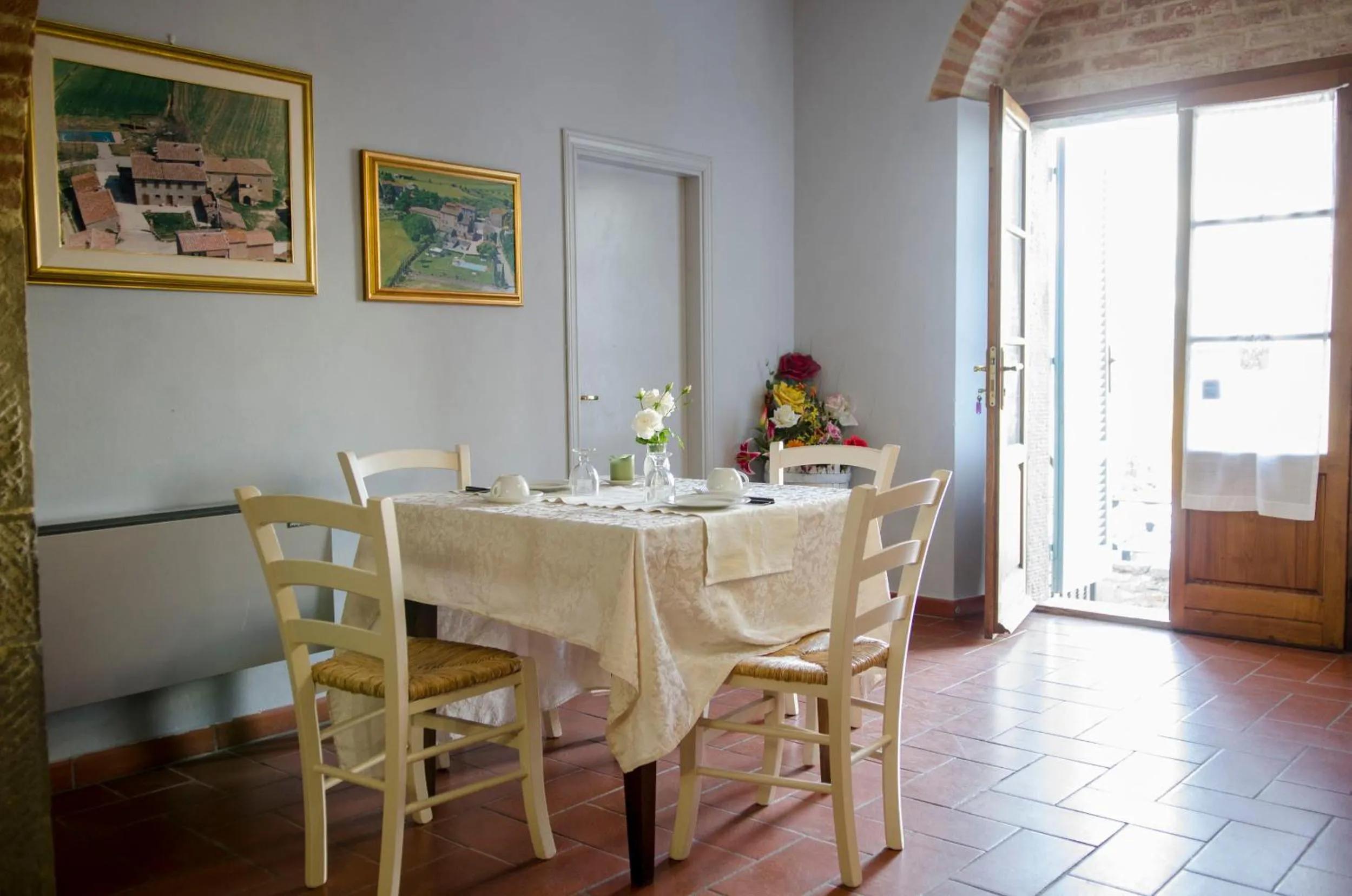 Food and drinks in Fattoria Le Giare Agriturismo