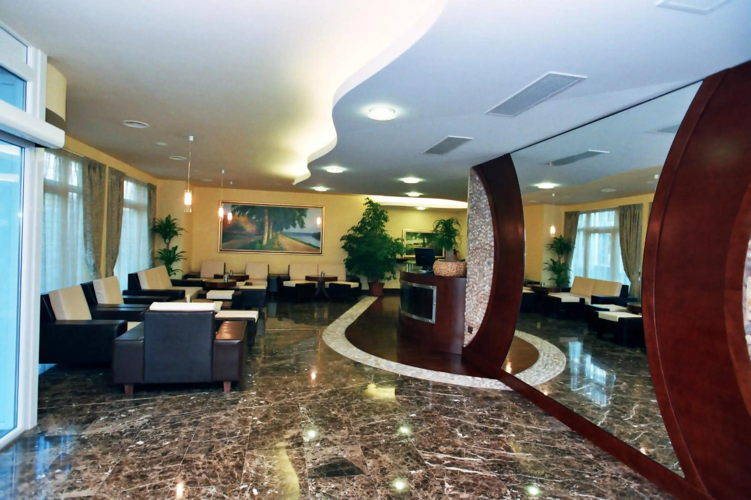 Lobby or reception in Hotel Savus