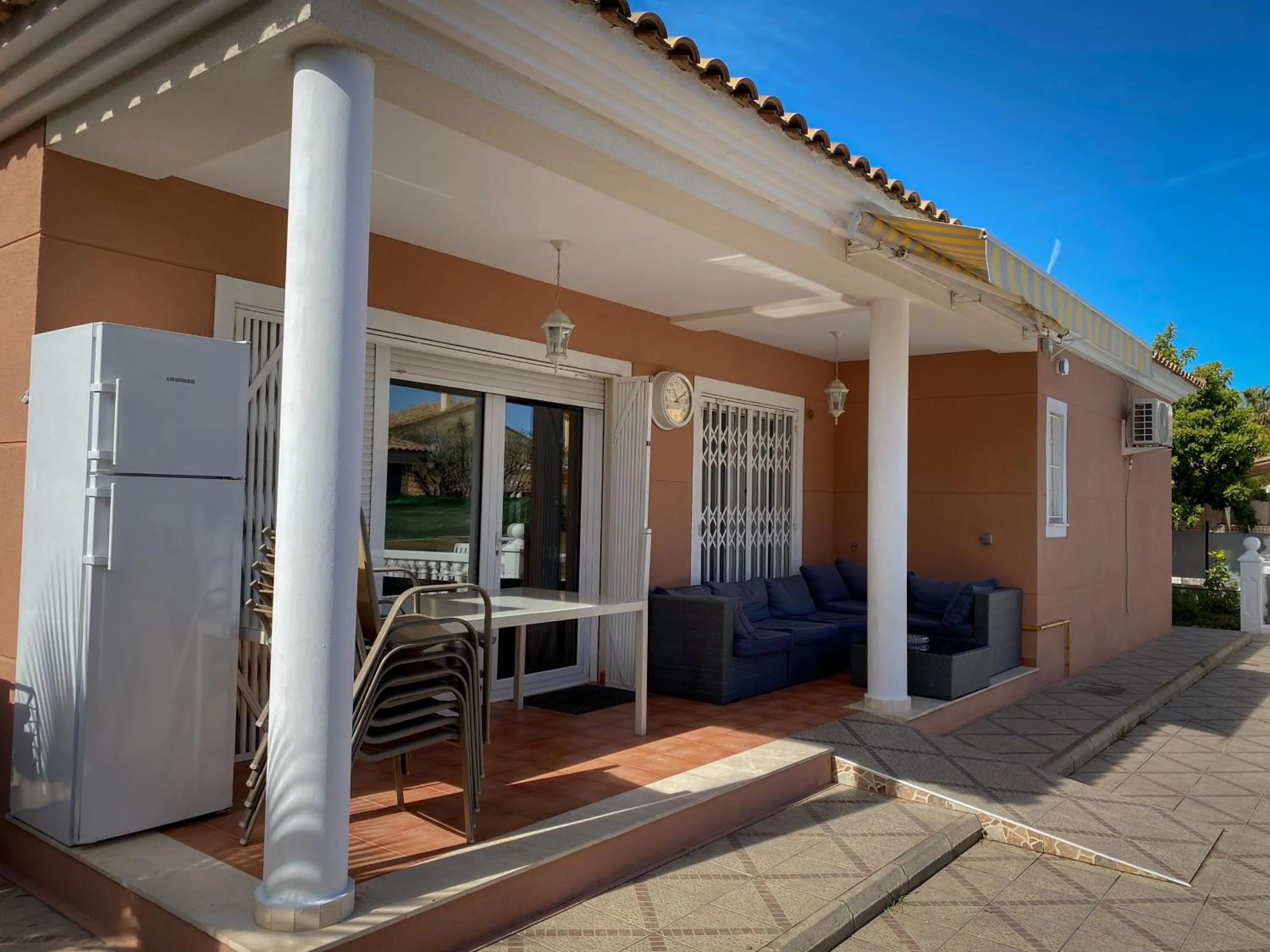 Property building in La perla de oasis