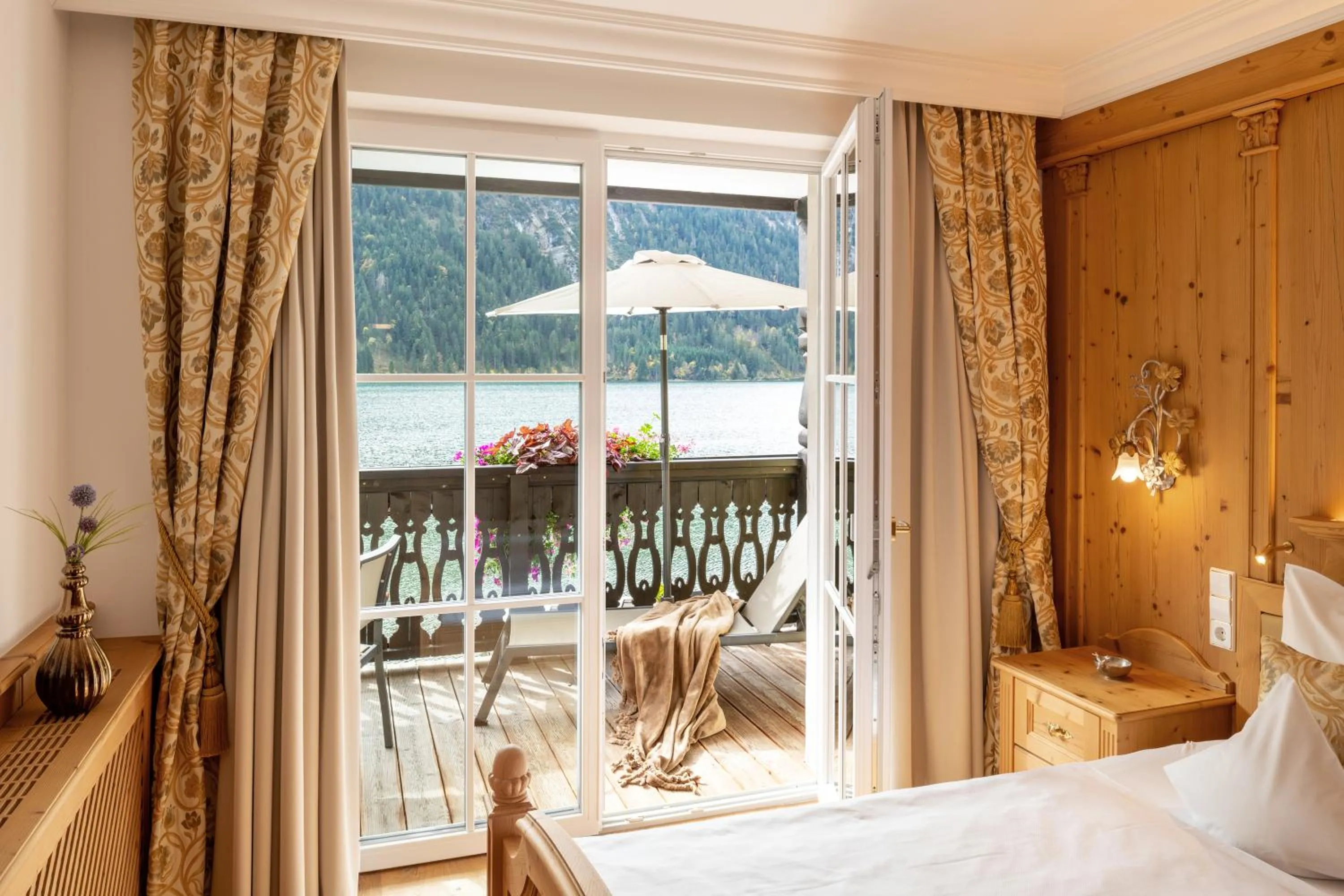 Bed in Via Salina - Hotel am See - Adults Only