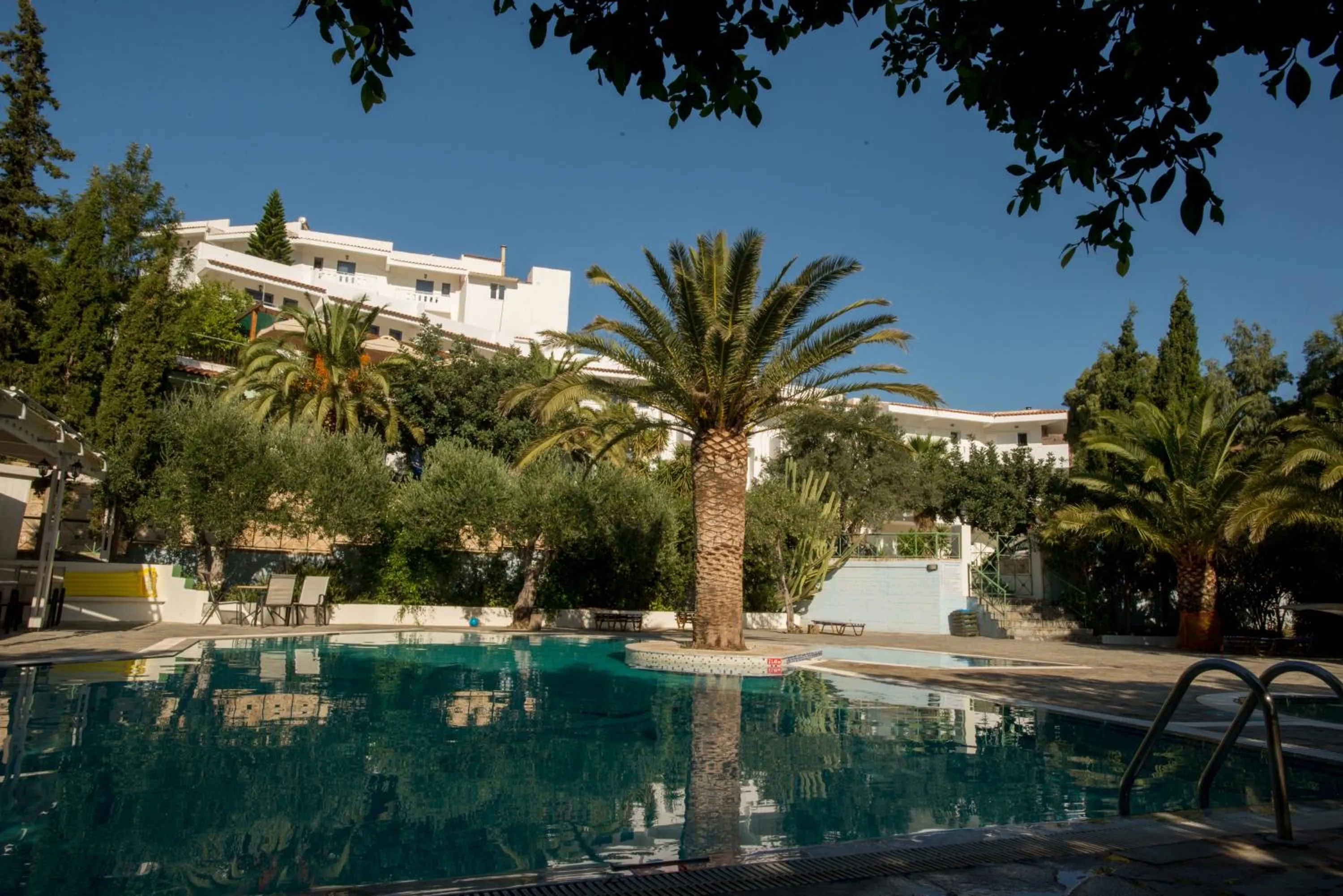 Swimming pool in Neos Ikaros