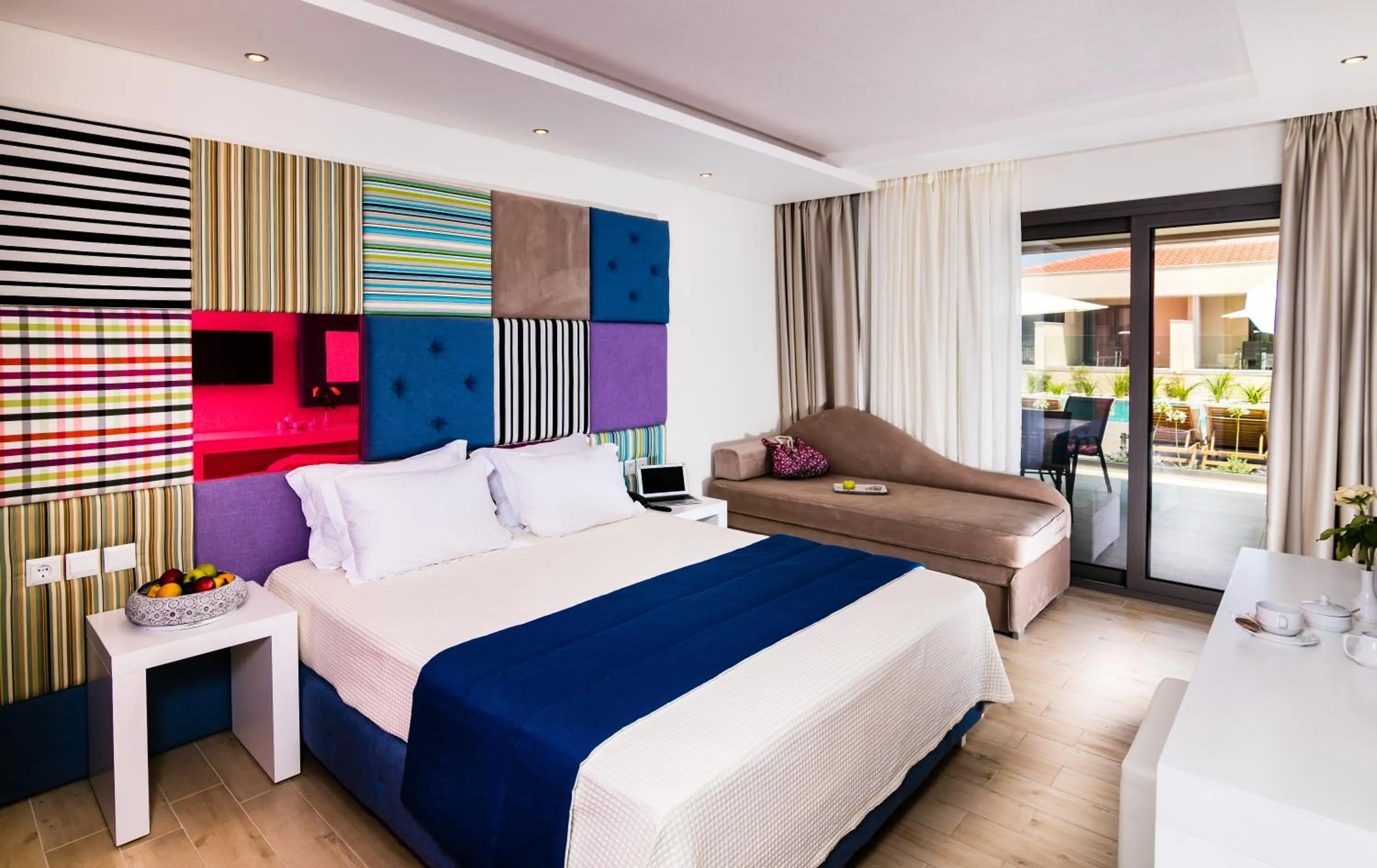 Photo of the whole room, Bed in Astir Notos