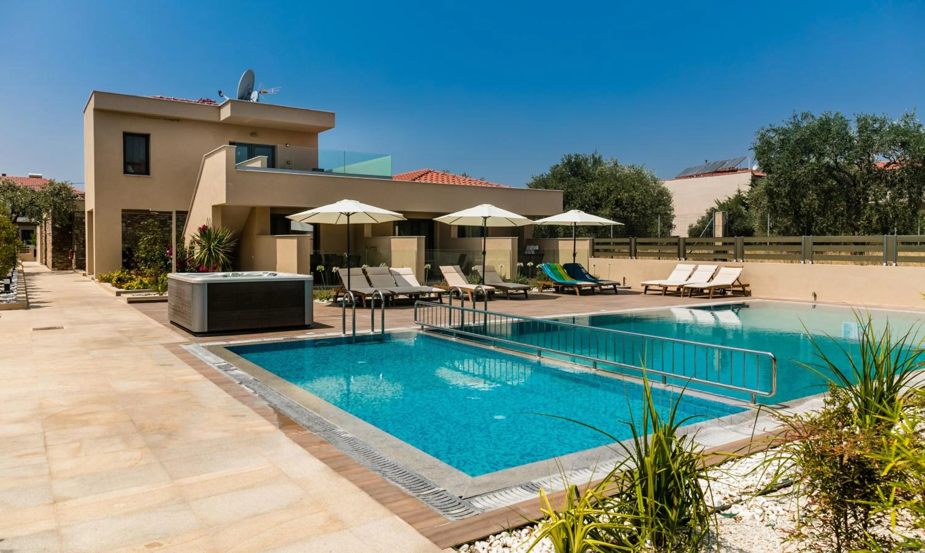 Swimming pool in Astir Notos