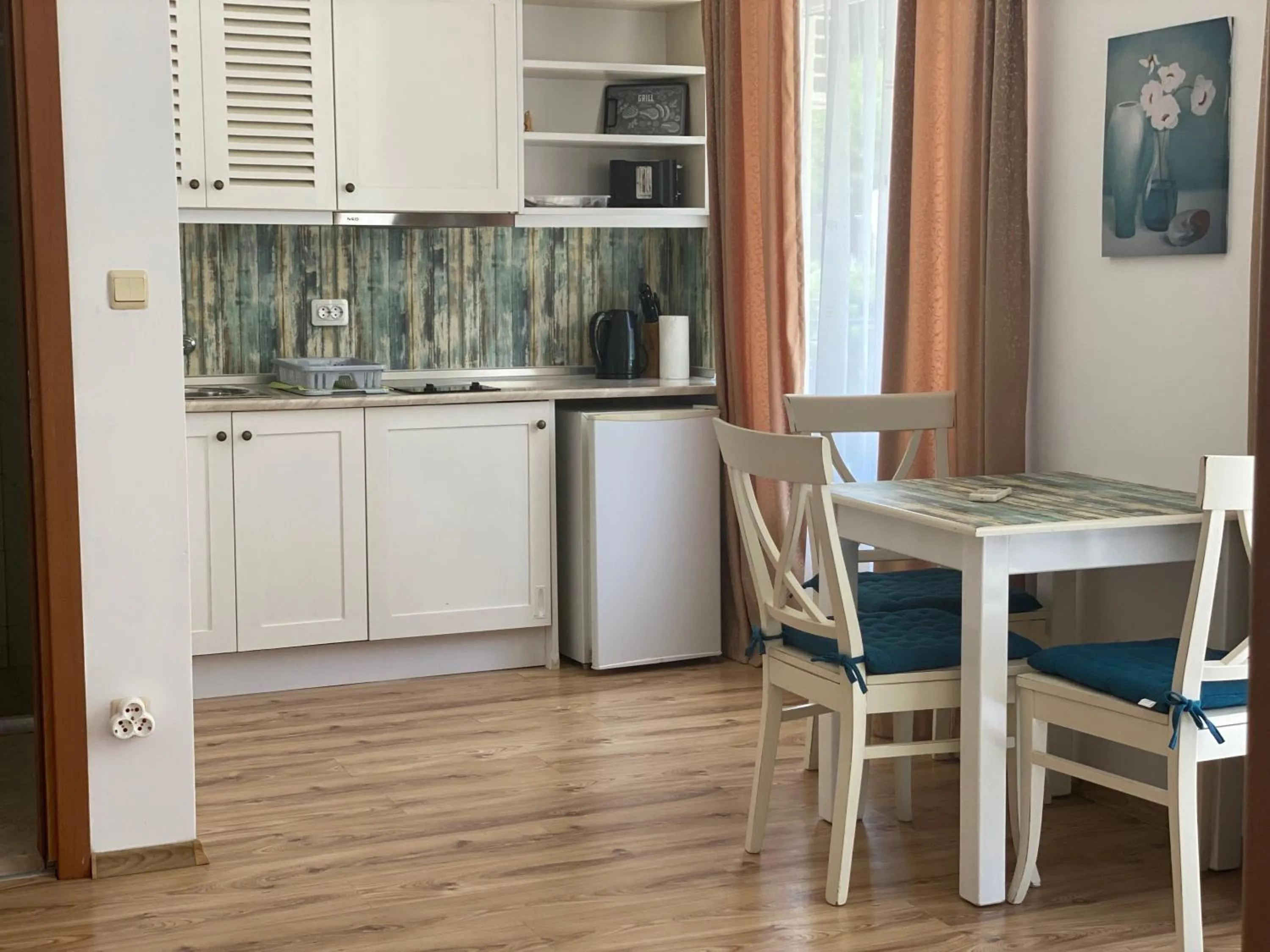 kitchen in Dawn Park Complex