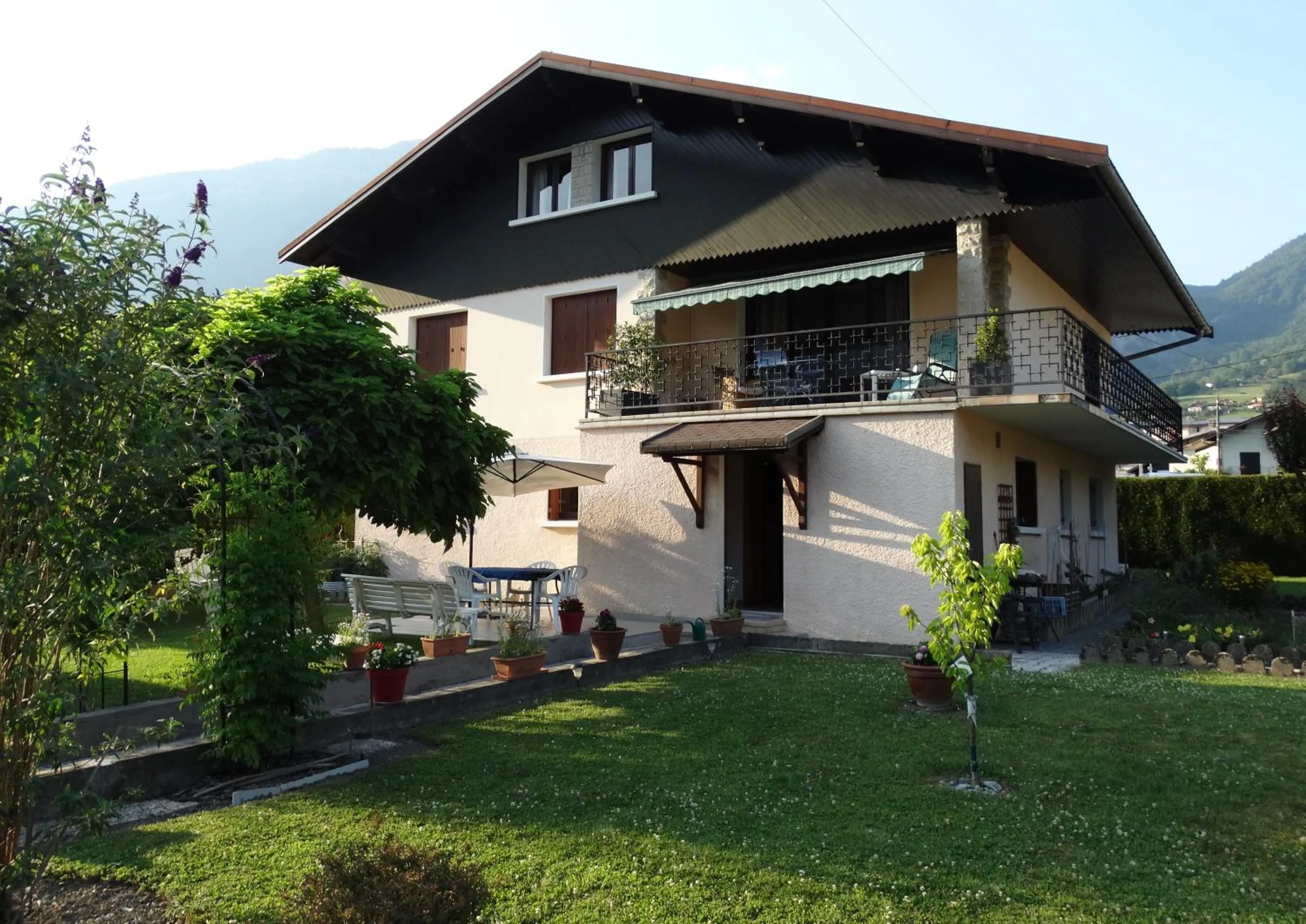 Garden view in Chez Laurette et Louis