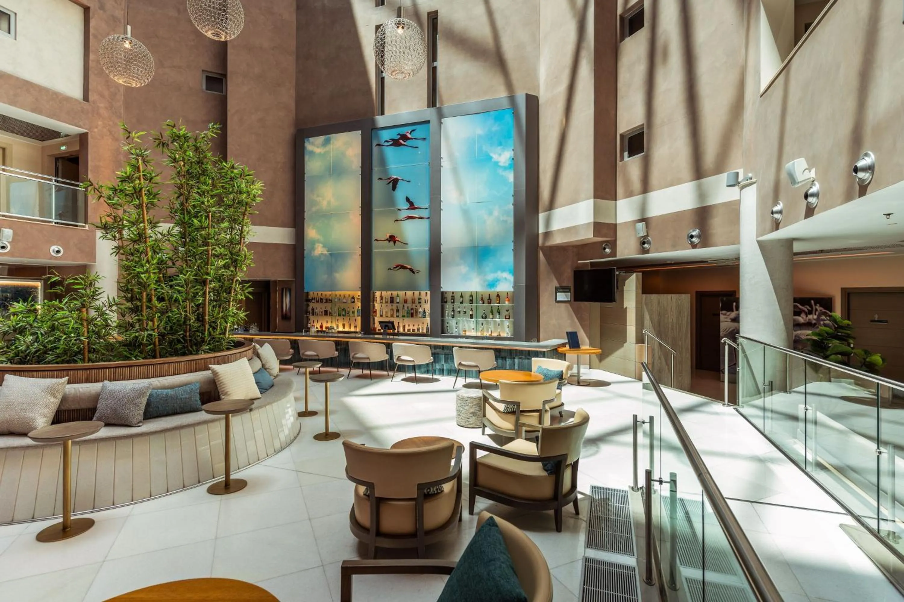 Lounge or bar in Delta Hotels by Marriott Olbia Sardinia