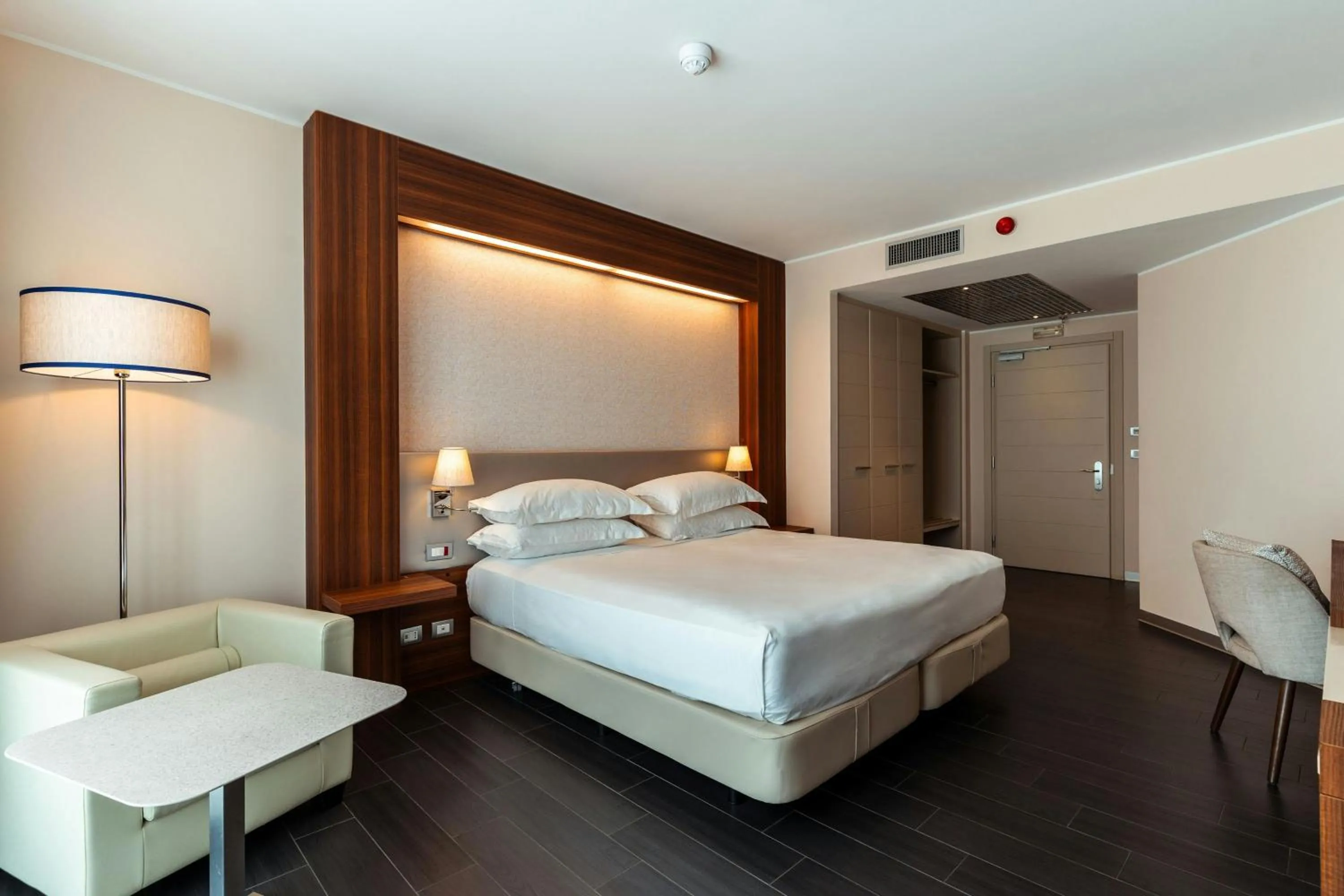 Photo of the whole room, Bed in Delta Hotels by Marriott Olbia Sardinia