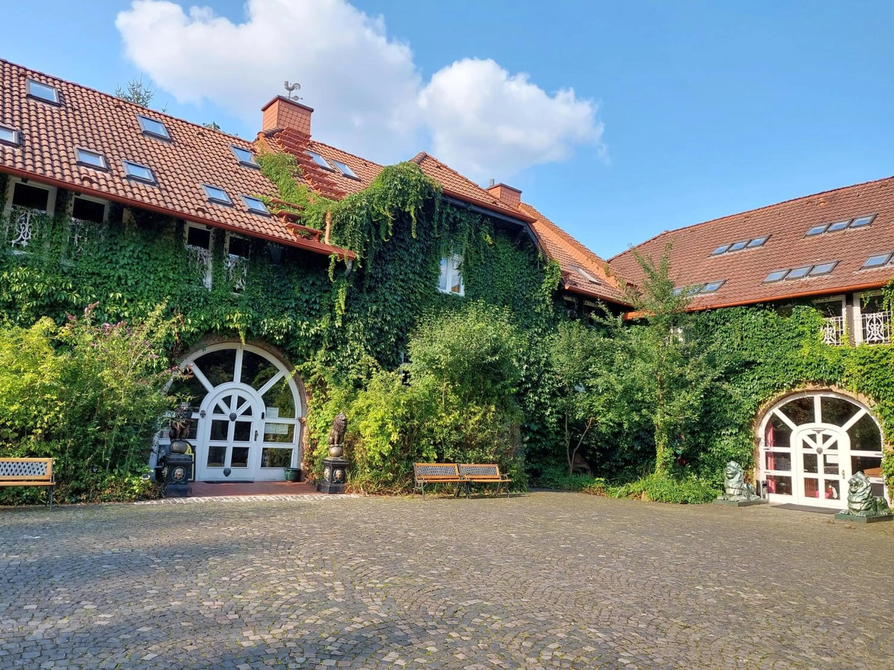 Property building in Rittergut Haus Laer