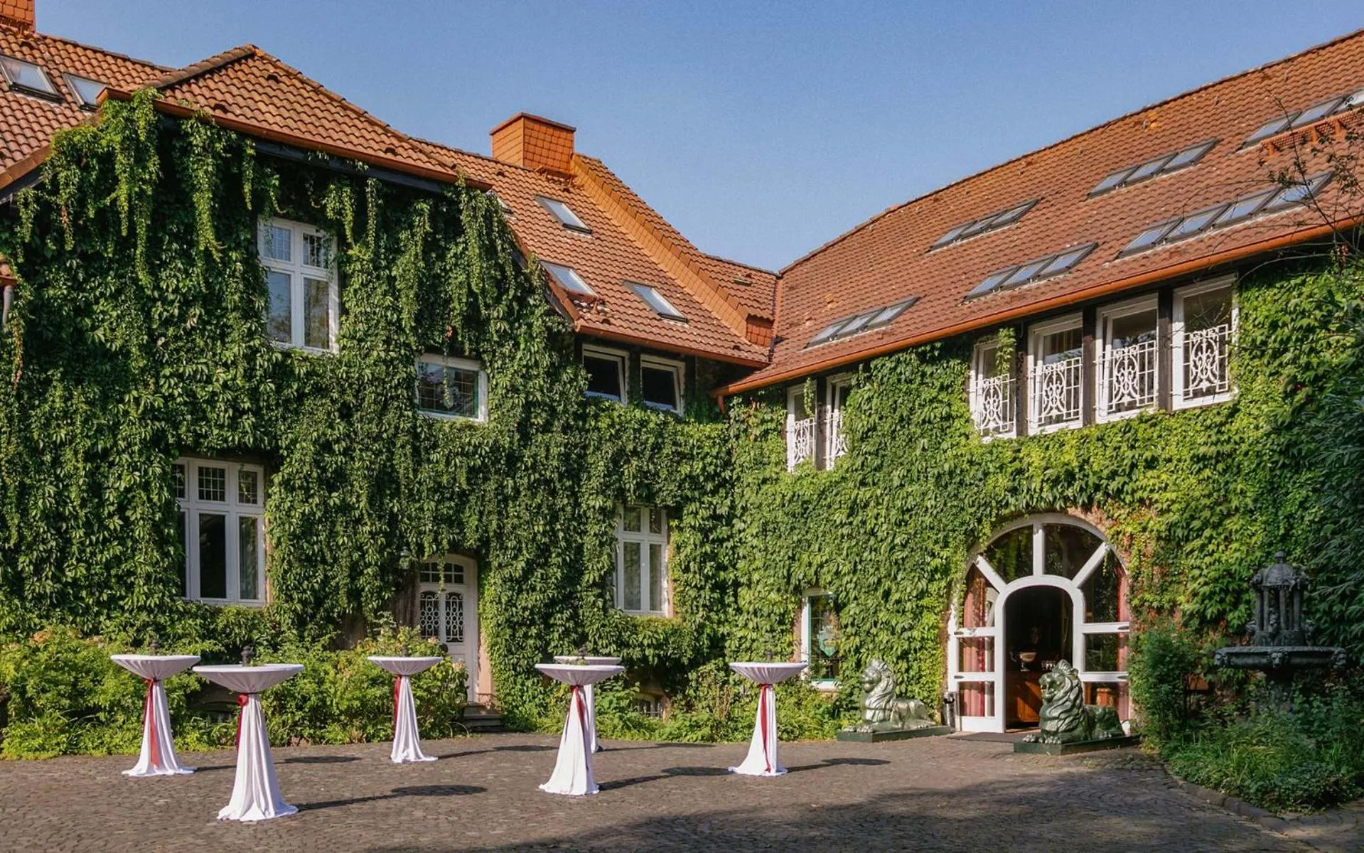 Property building in Rittergut Haus Laer