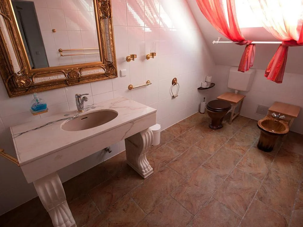 Toilet in Rittergut Haus Laer