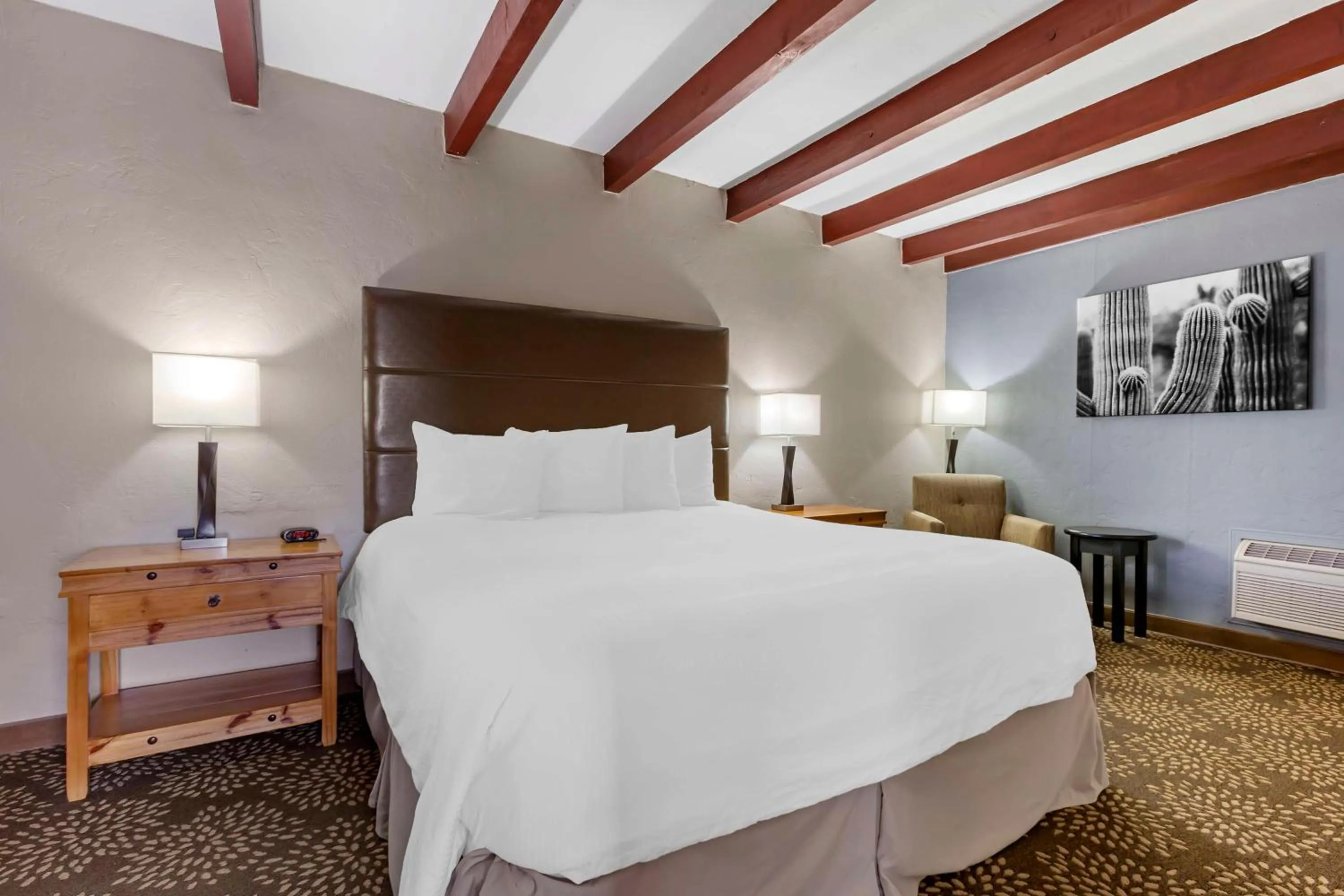 Bedroom, Bed in Best Western Mission Inn