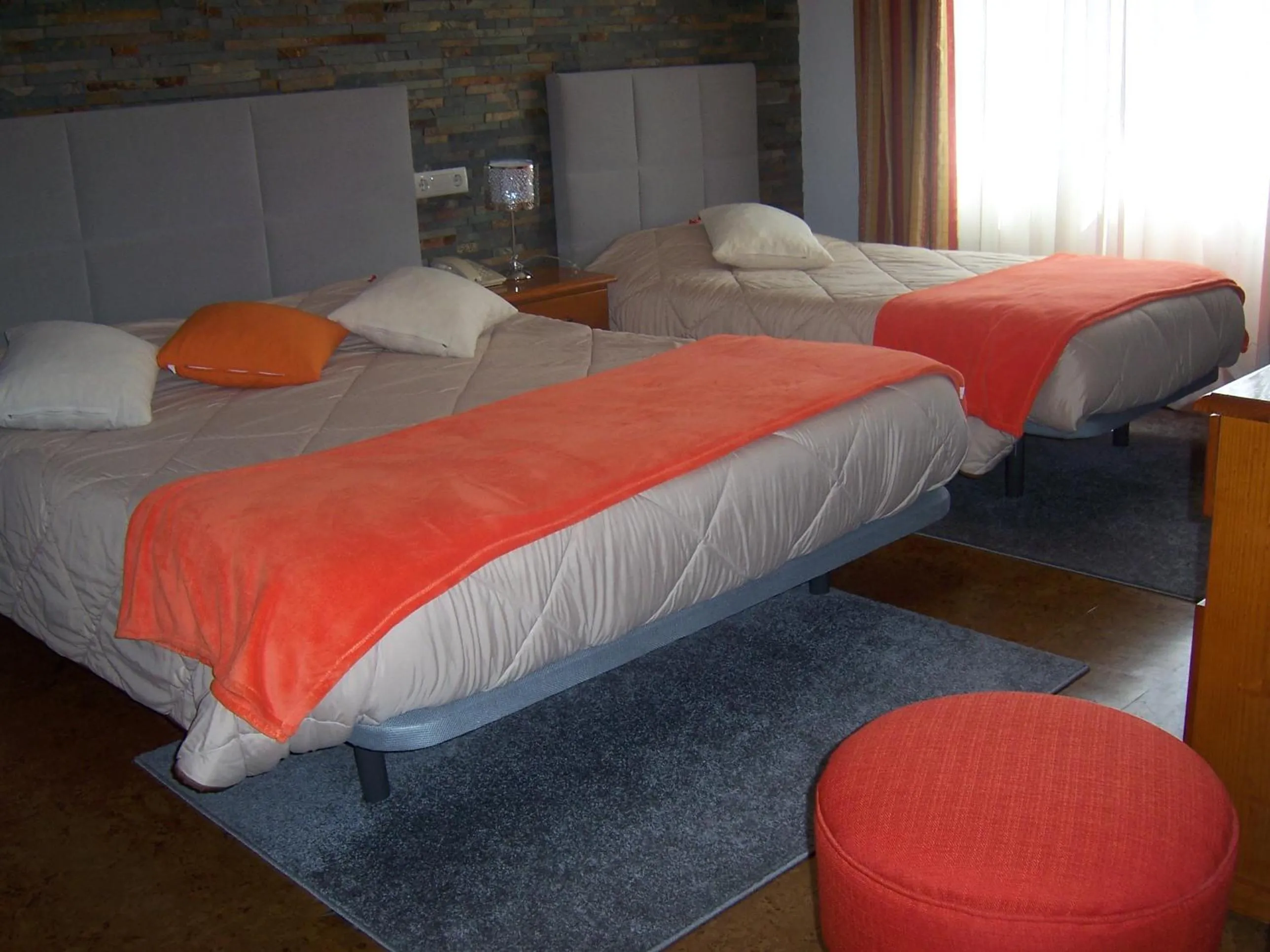 Bedroom, Bed in Hotel Santa Apolonia