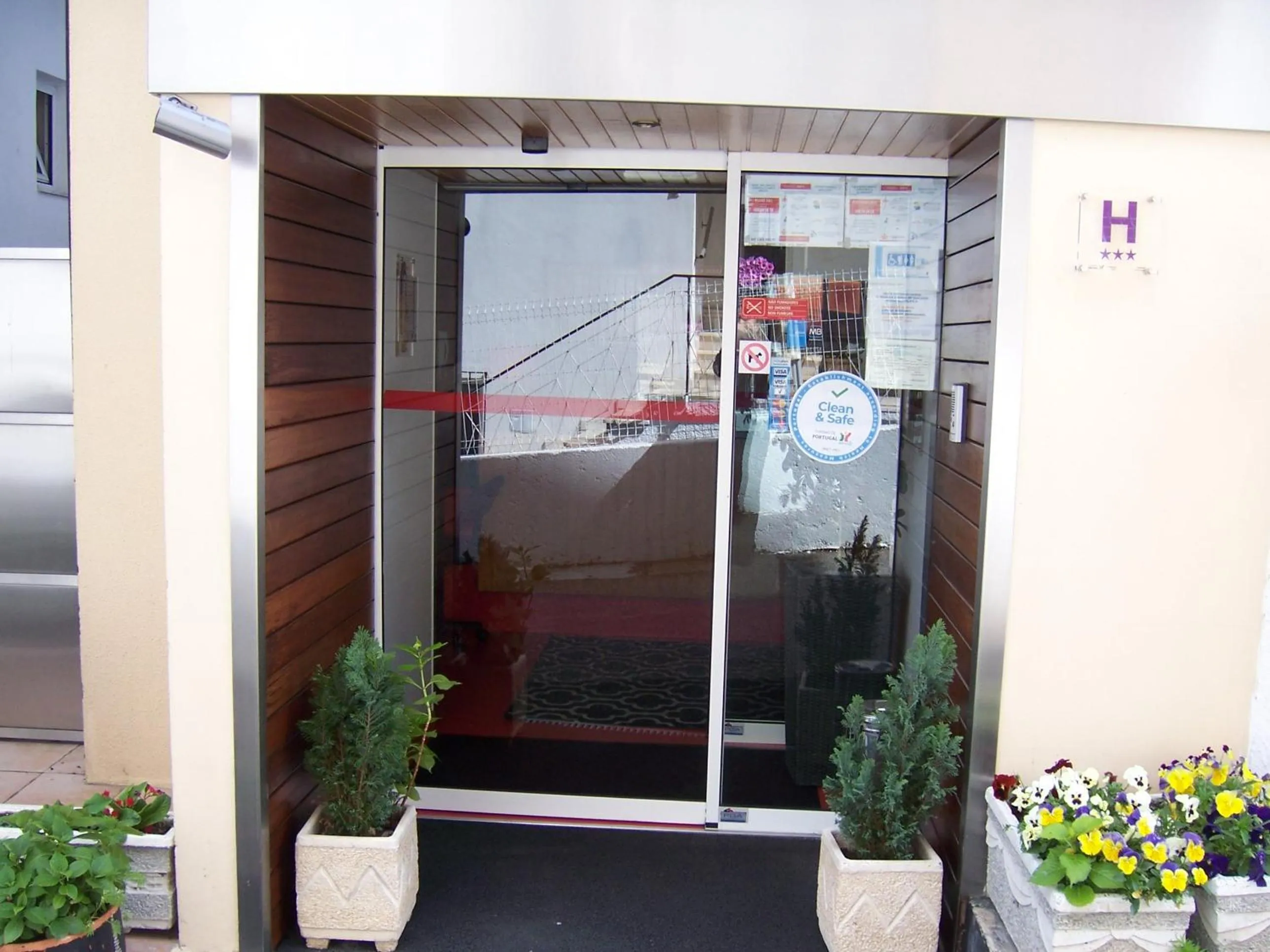 Property building in Hotel Santa Apolonia