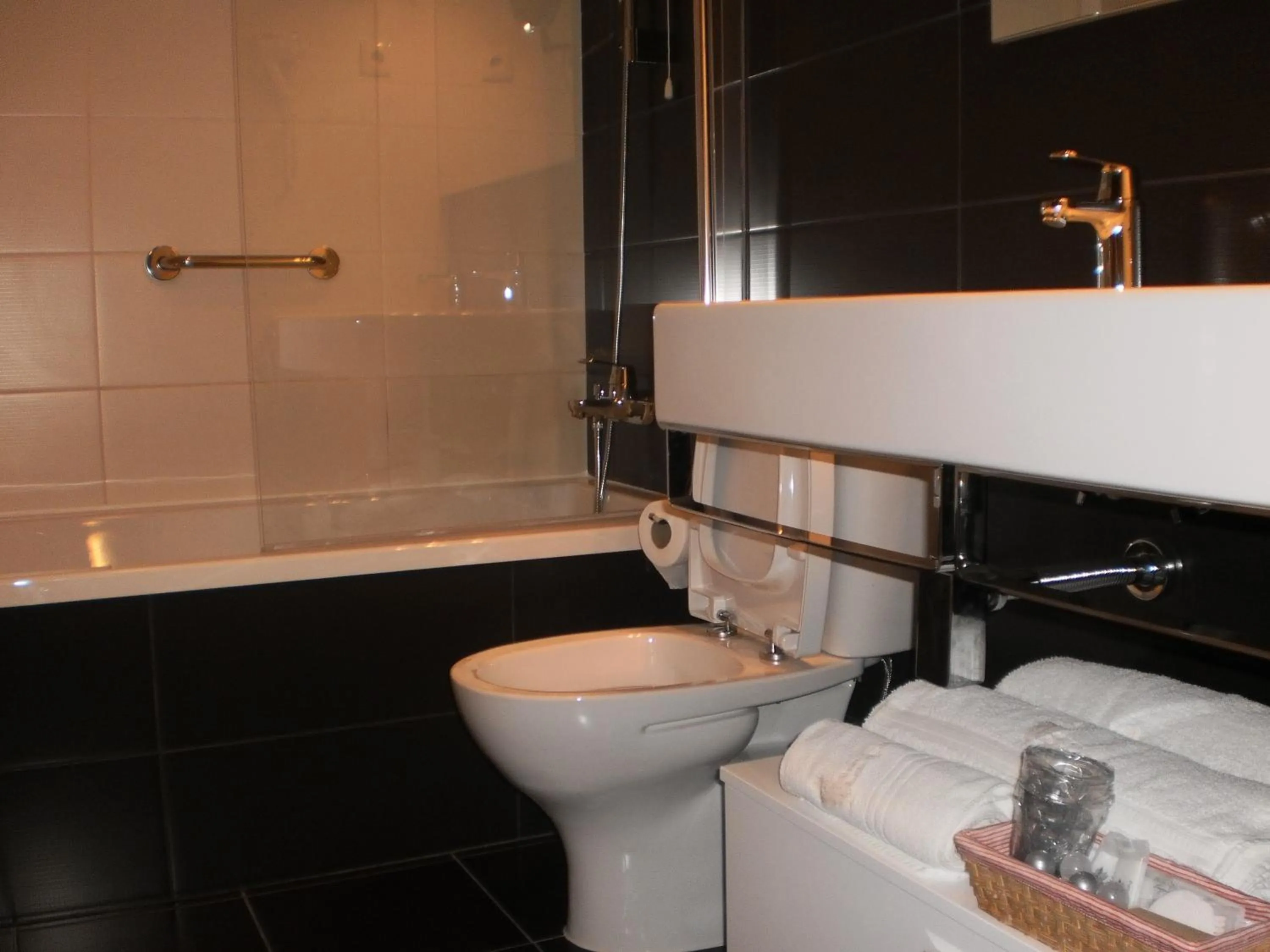 Bathroom in Hotel Santa Apolonia