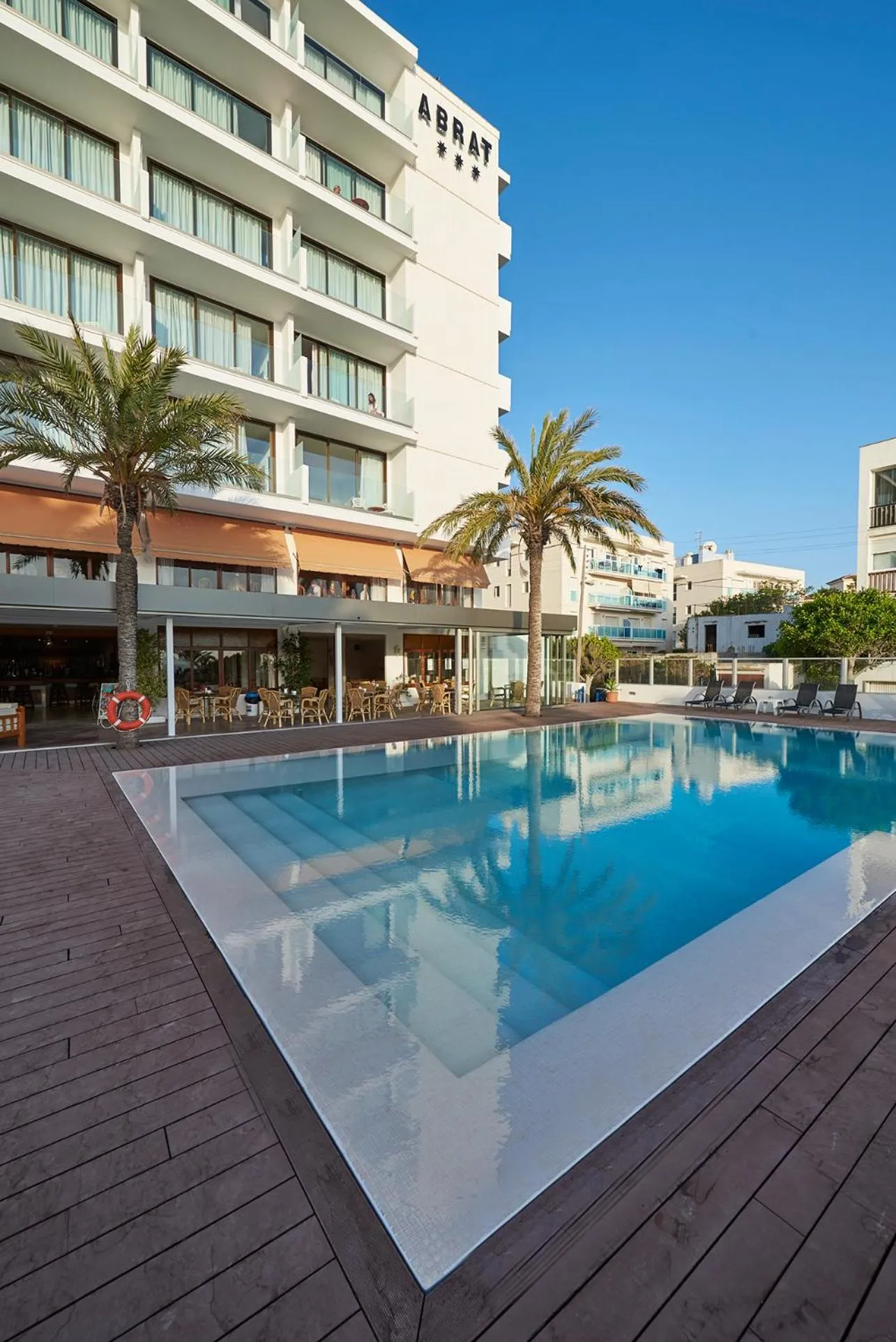 Swimming pool in Hotel Abrat