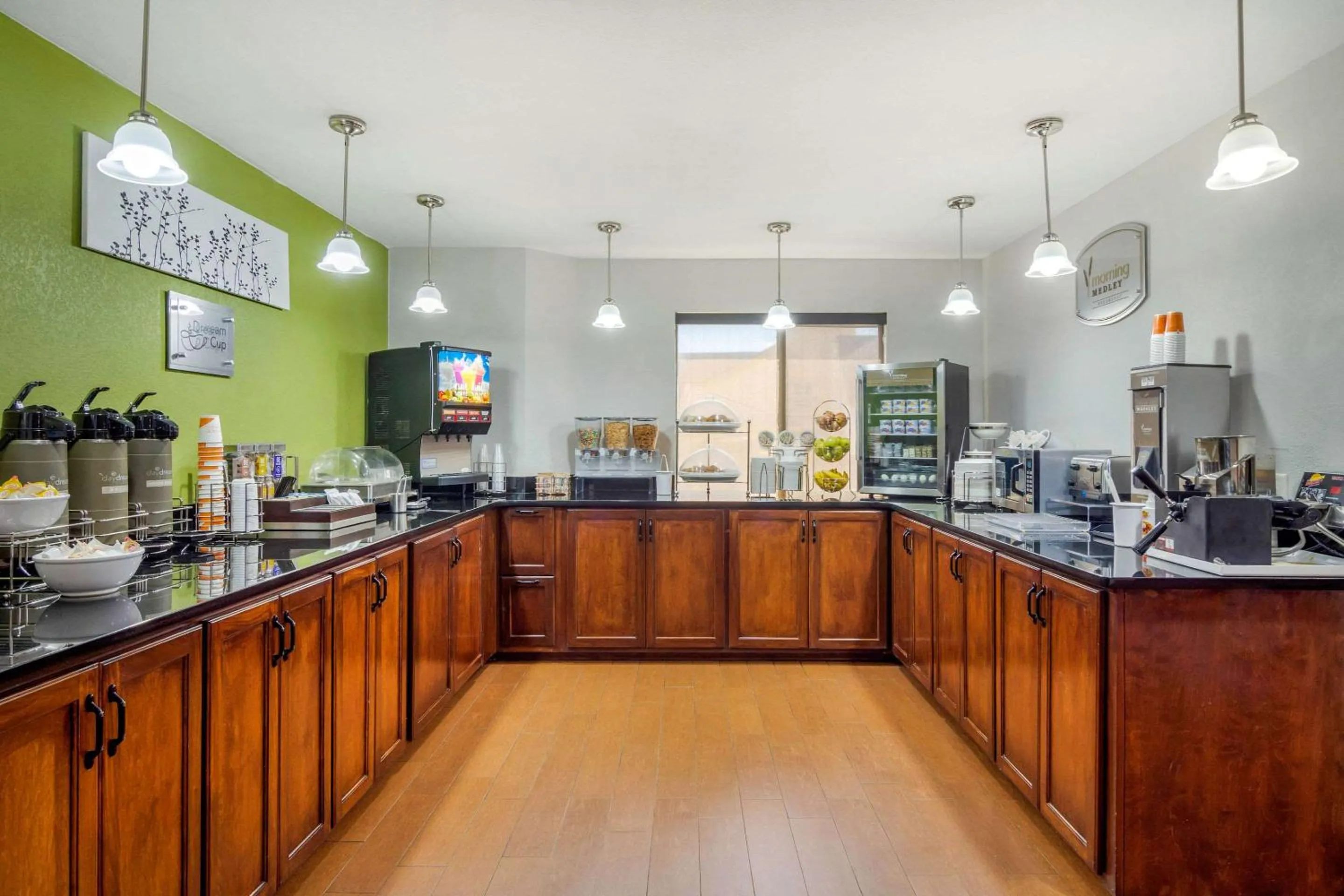 Restaurant/places to eat in Sleep Inn Macon I-75