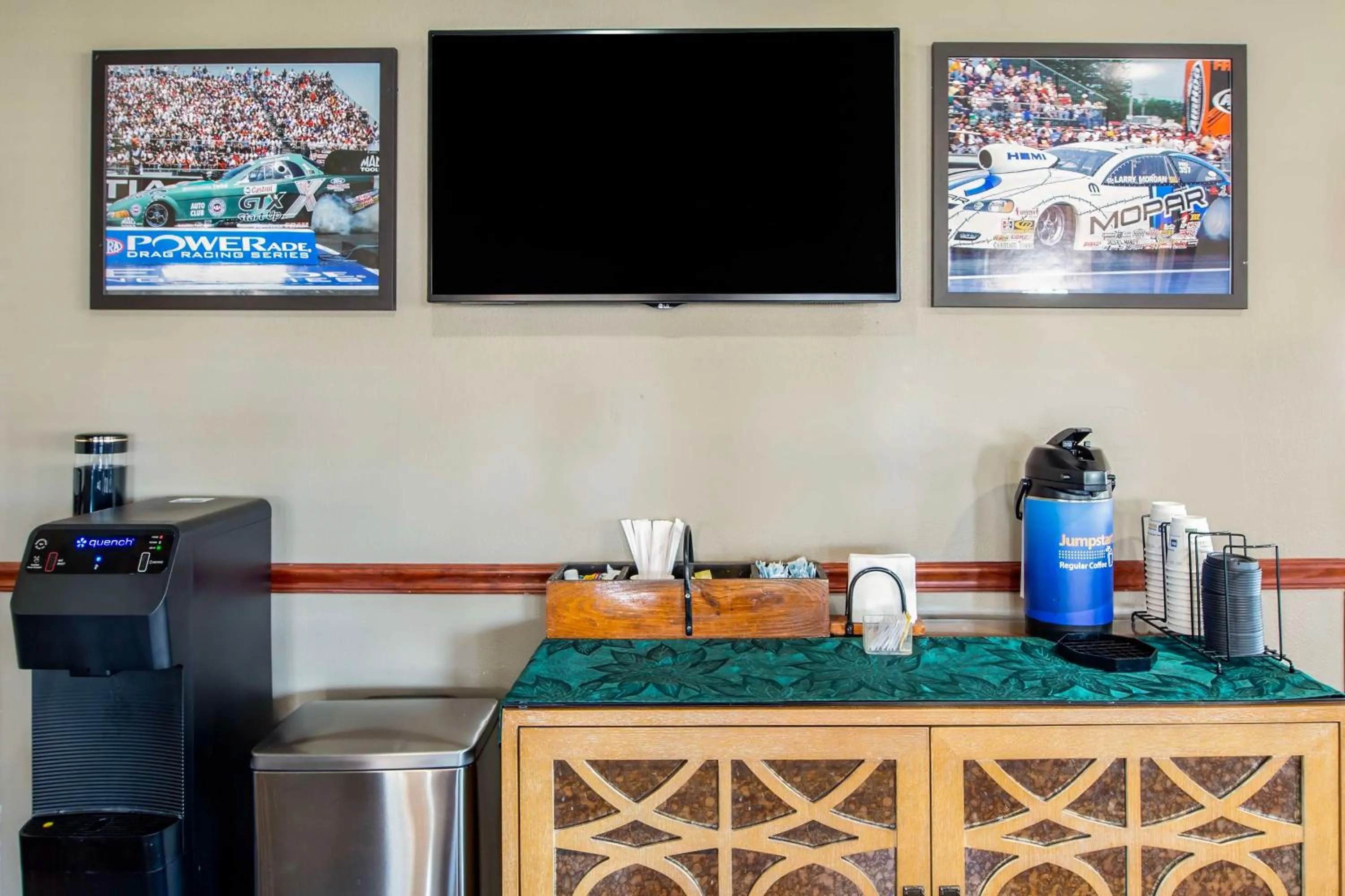 Property building in Best Western Lakewood Inn