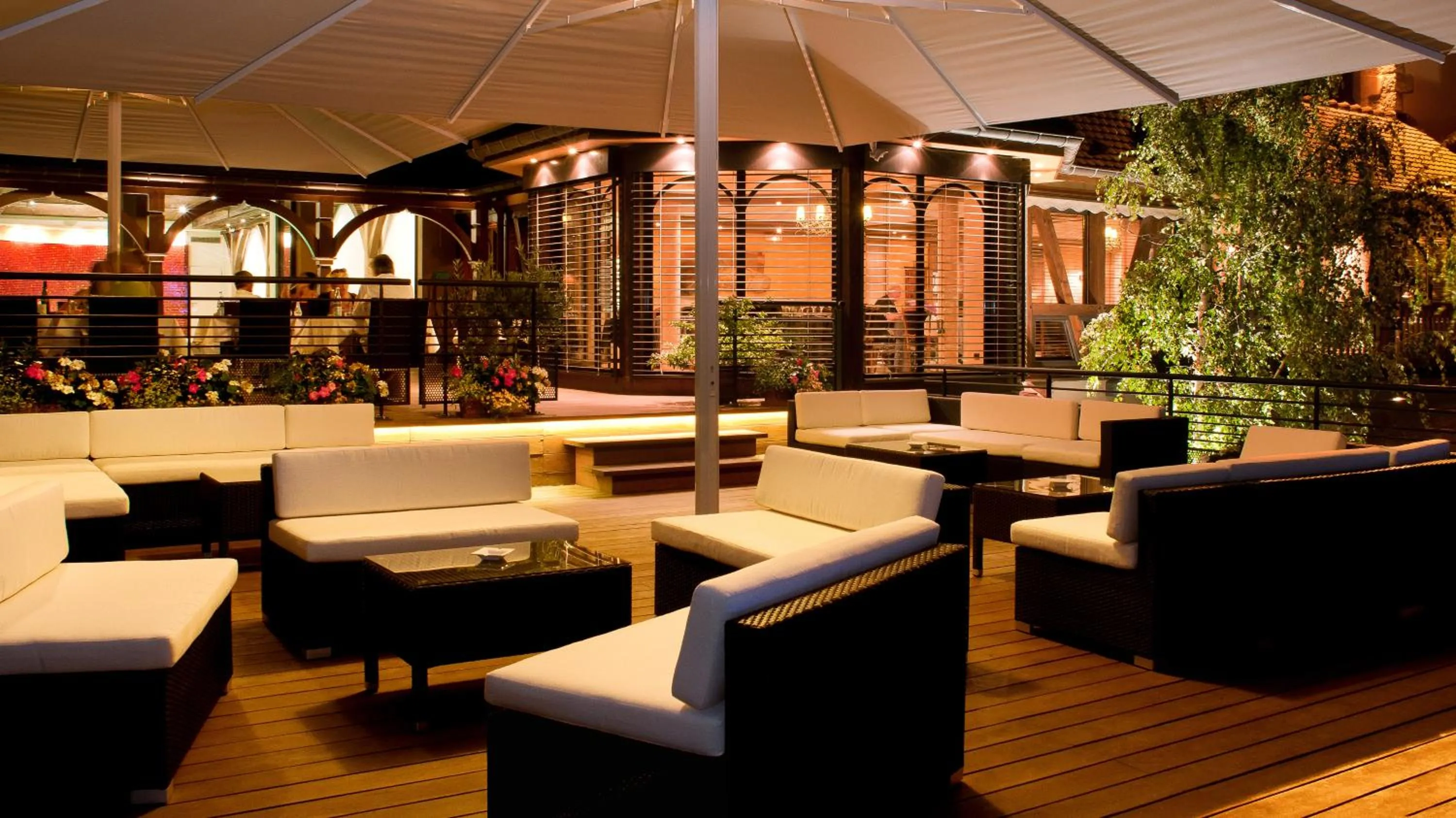 Balcony/Terrace in Logis Hotel Le Parc & Spa