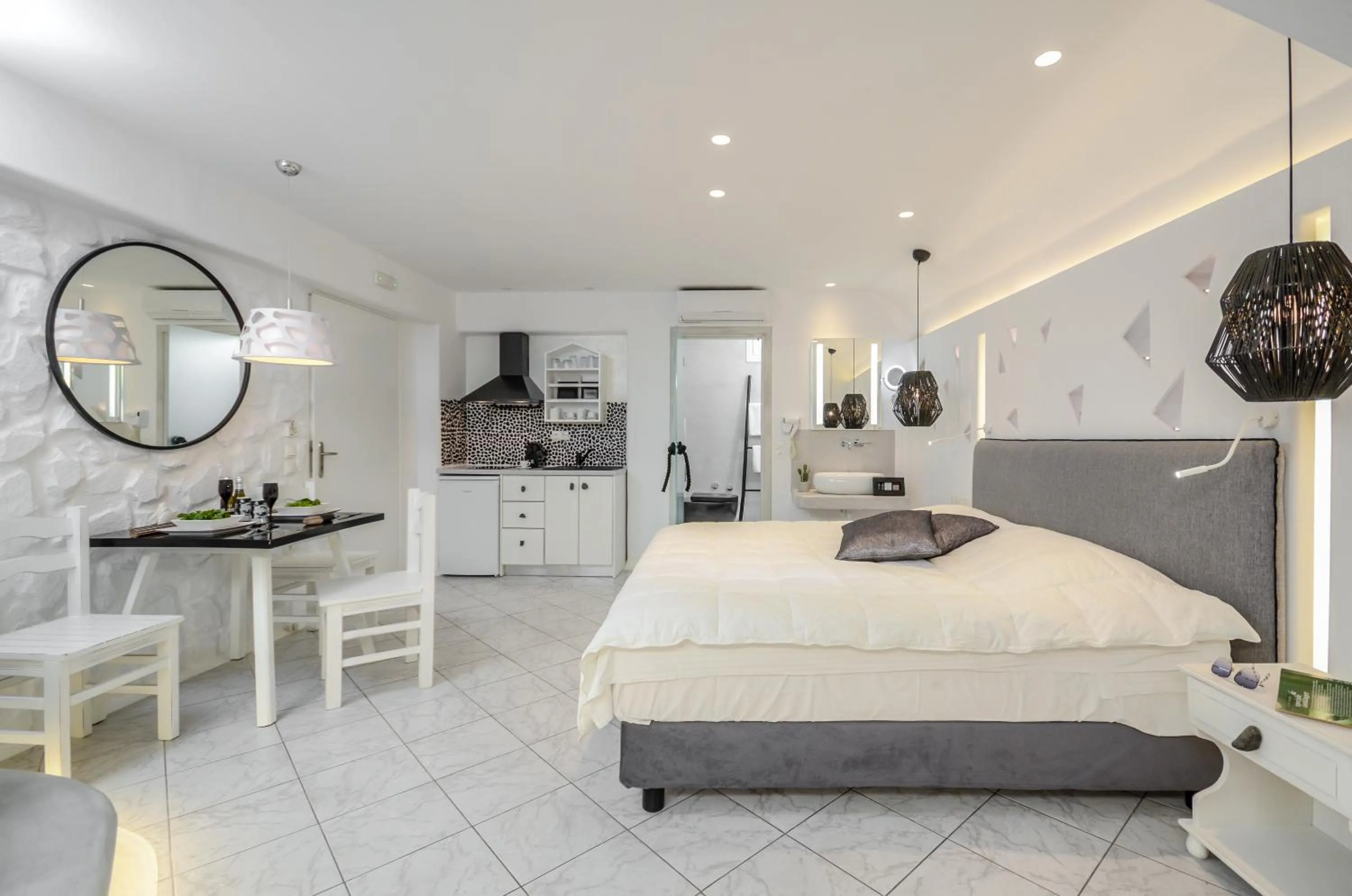 Bed in Naxos Evilion Luxury Apartments & Suites