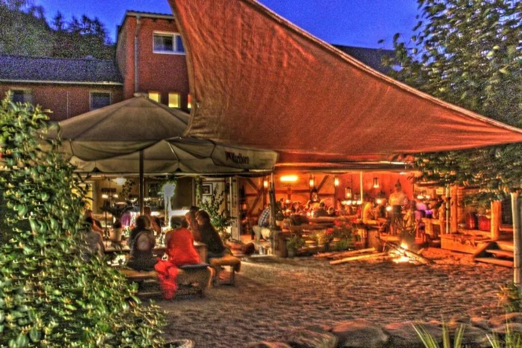 Patio in Longhorn Ranch Countryhotel - Garni