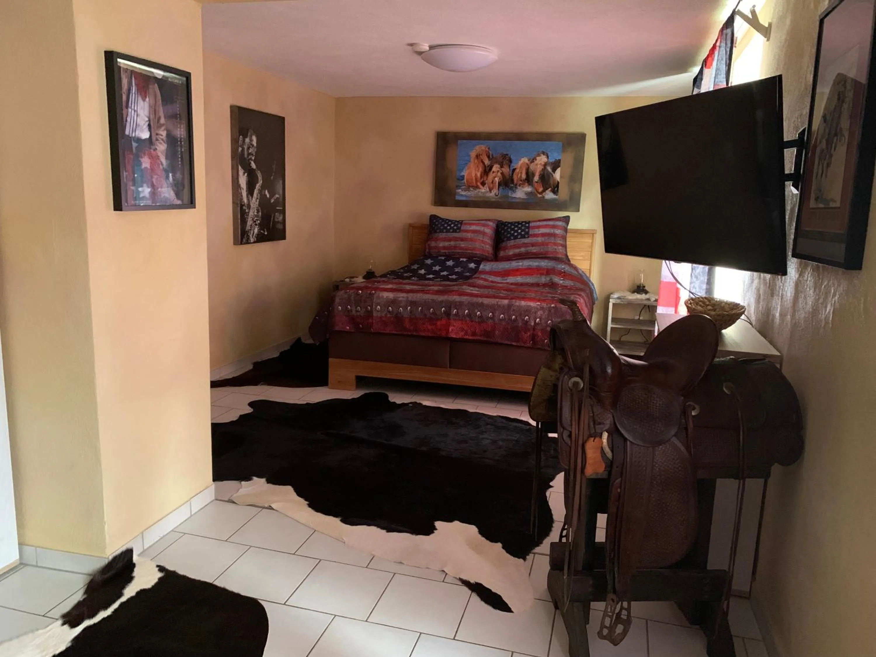 Bed in Longhorn Ranch Countryhotel - Garni