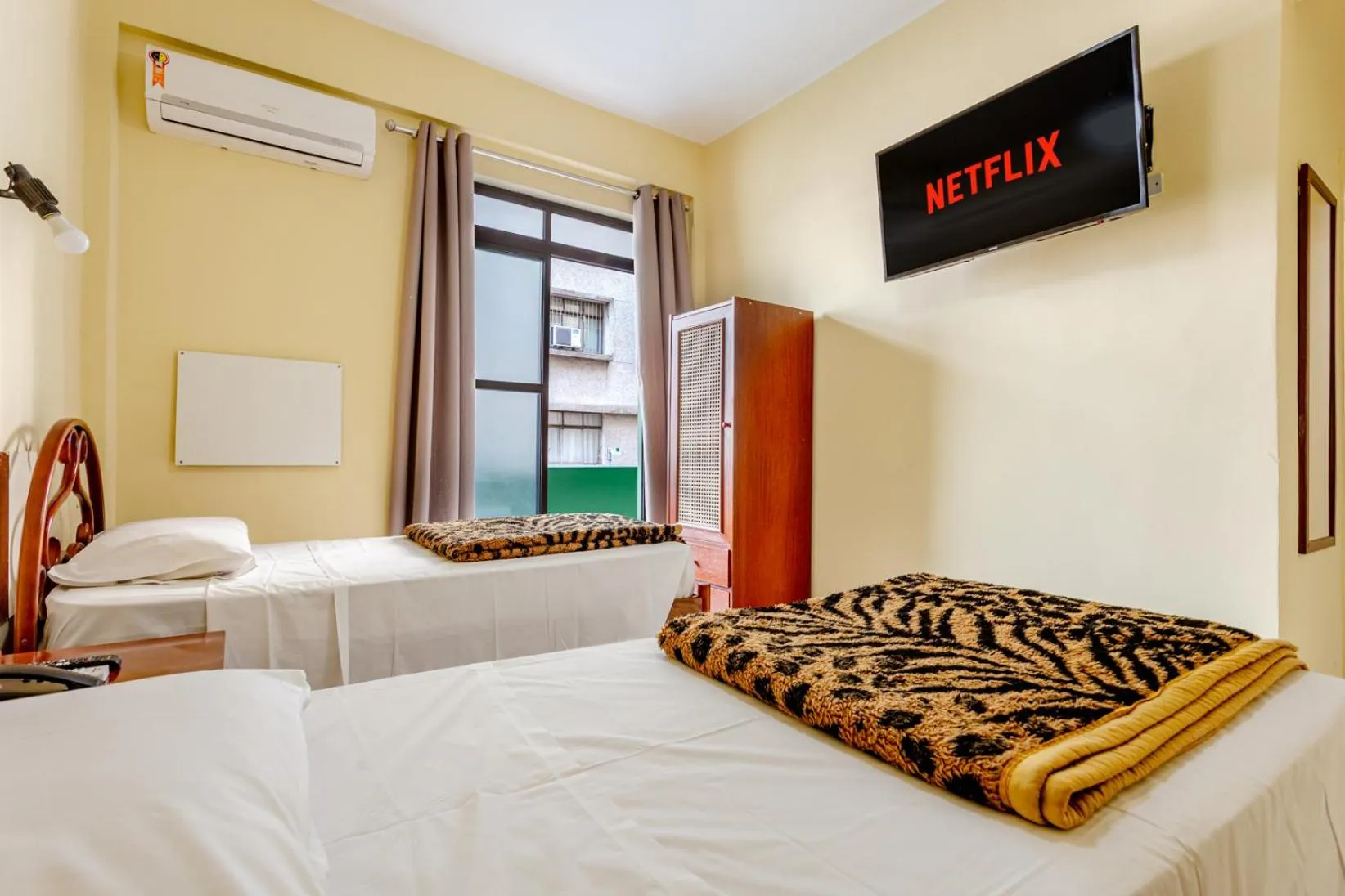 Bedroom, Bed in Daher Center Hotel