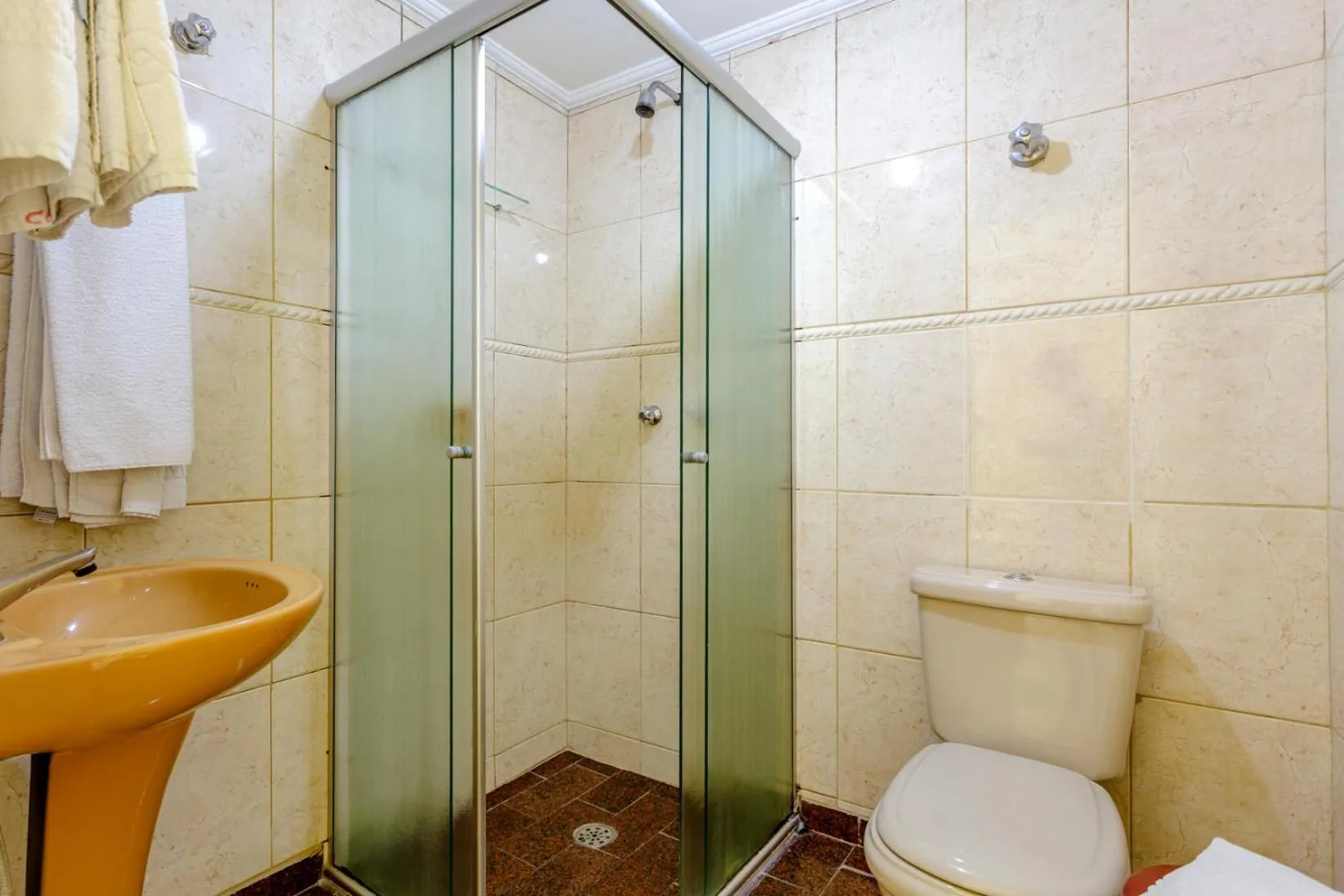 Bathroom in Daher Center Hotel
