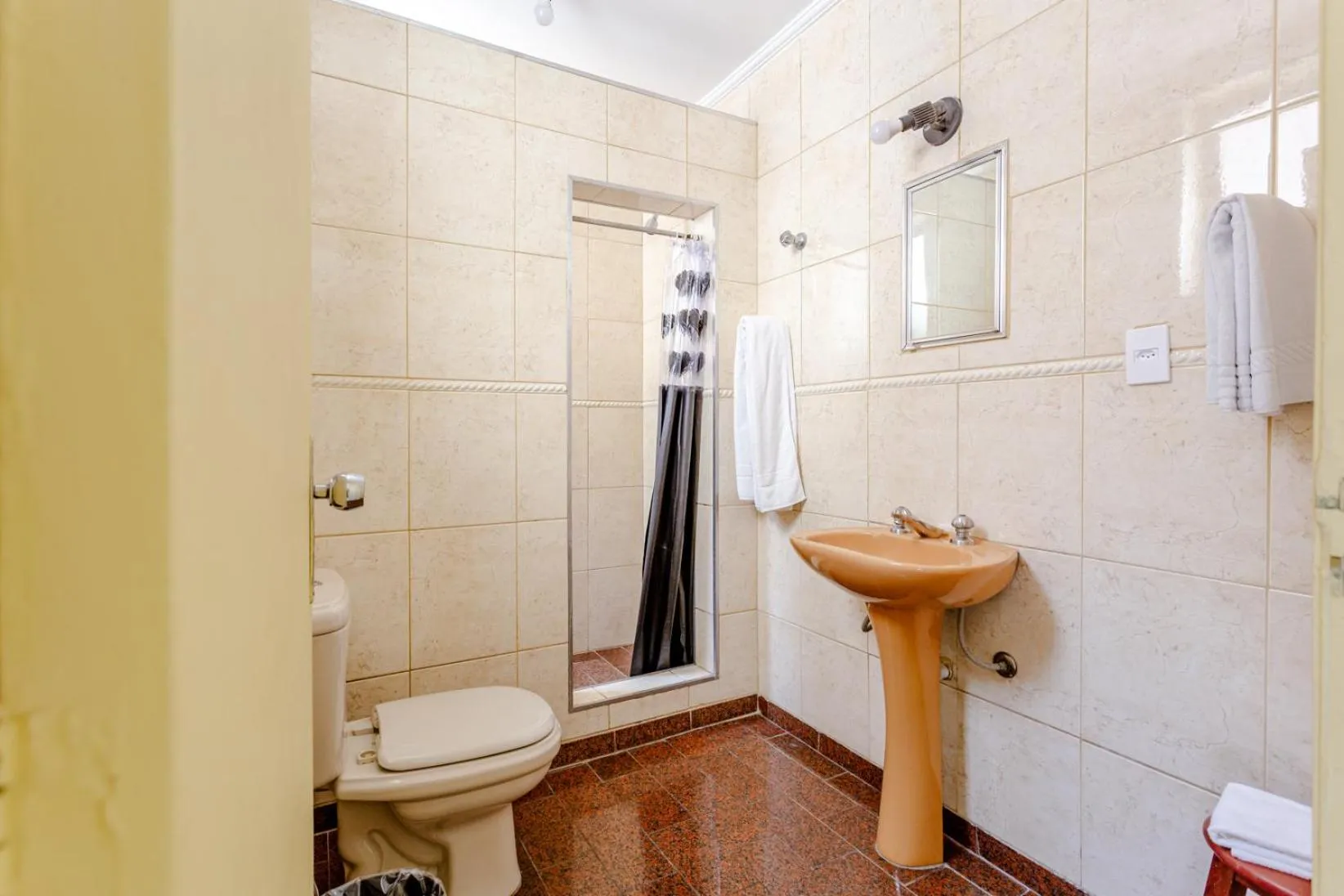 Bathroom in Daher Center Hotel