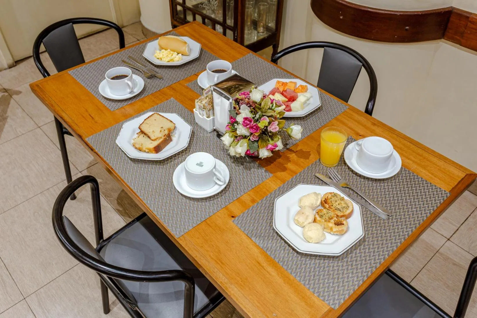 Breakfast in Daher Center Hotel