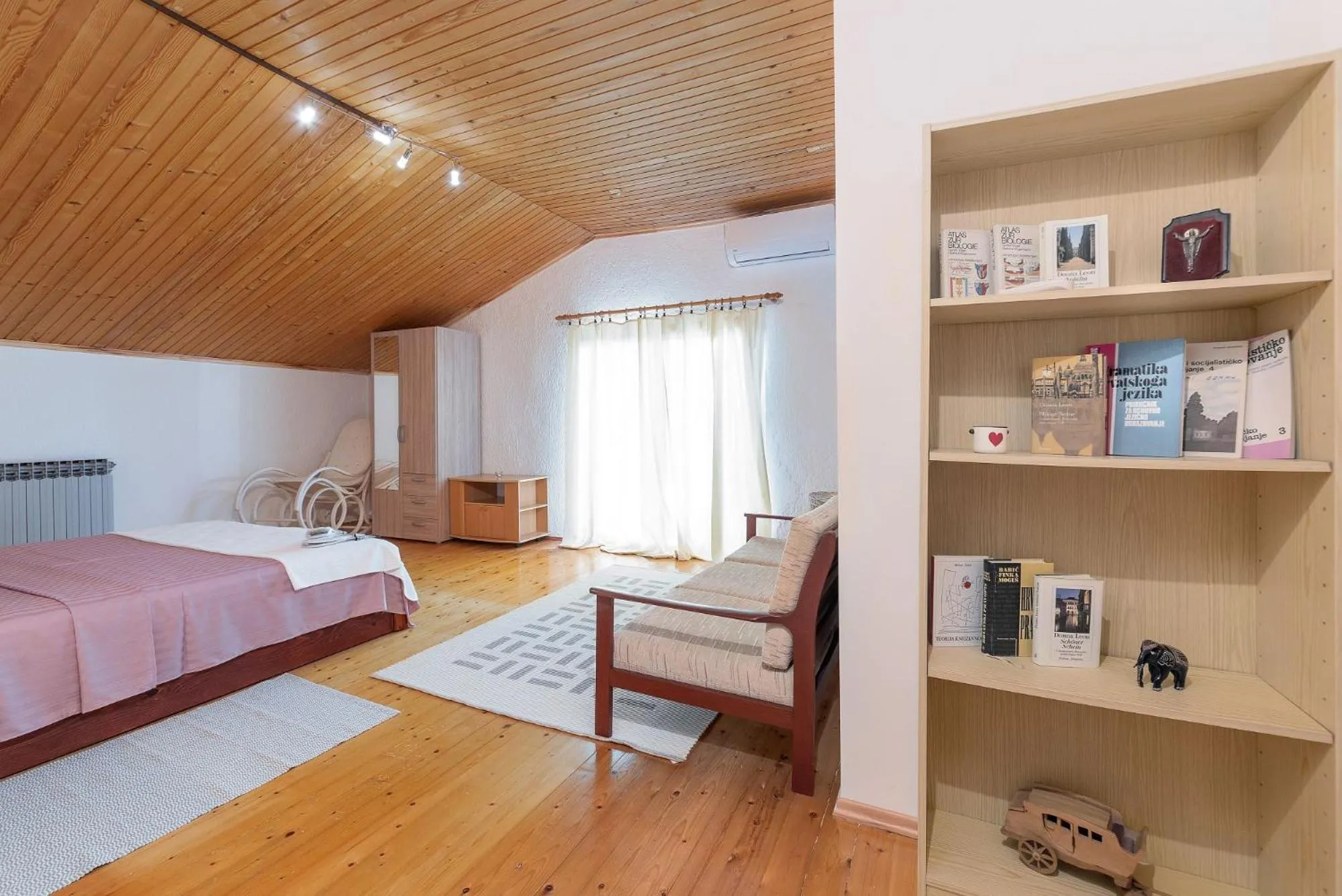 Bed in Apartments Pilicari