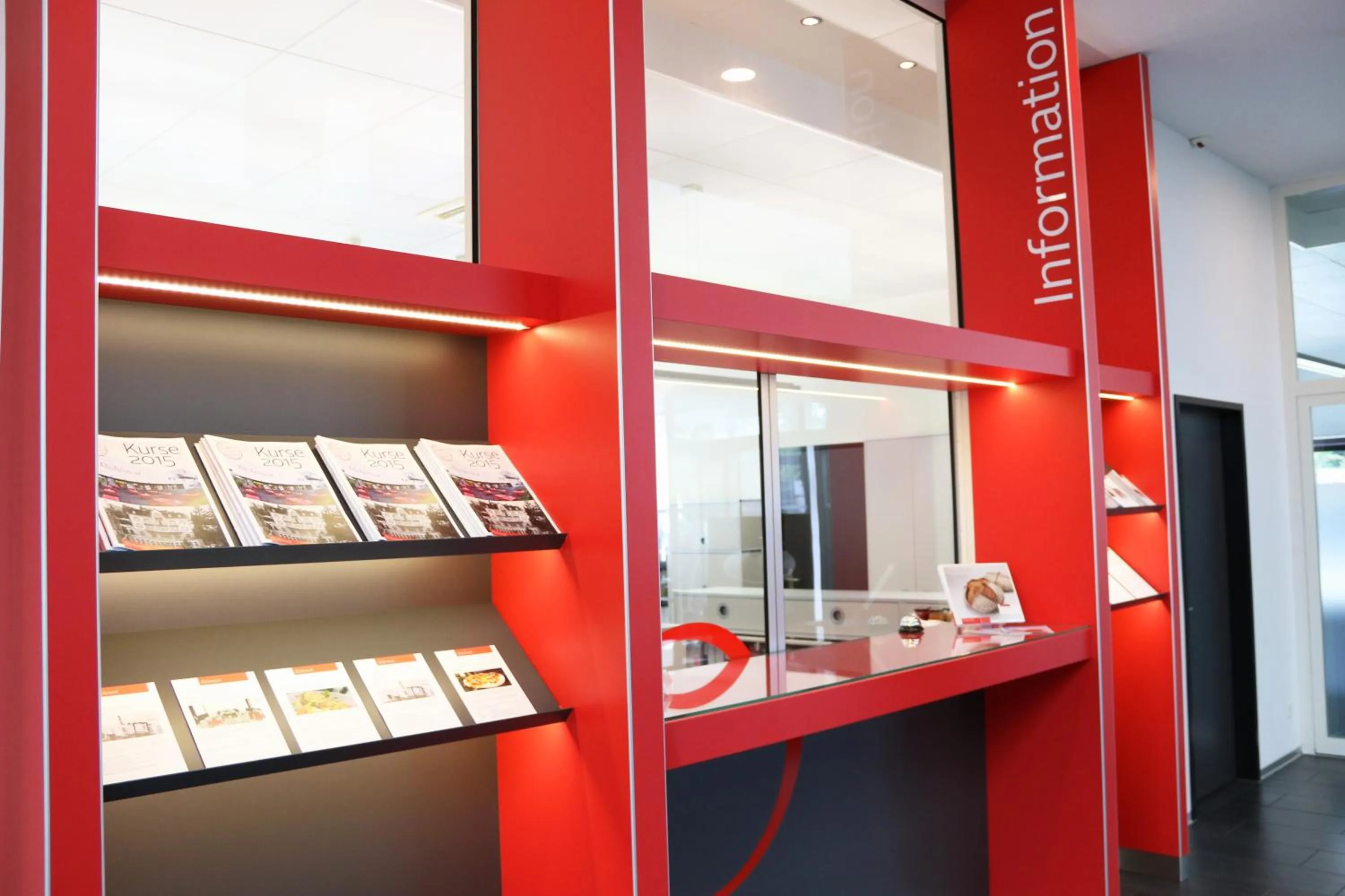 Facade/entrance in Richemont Hotel