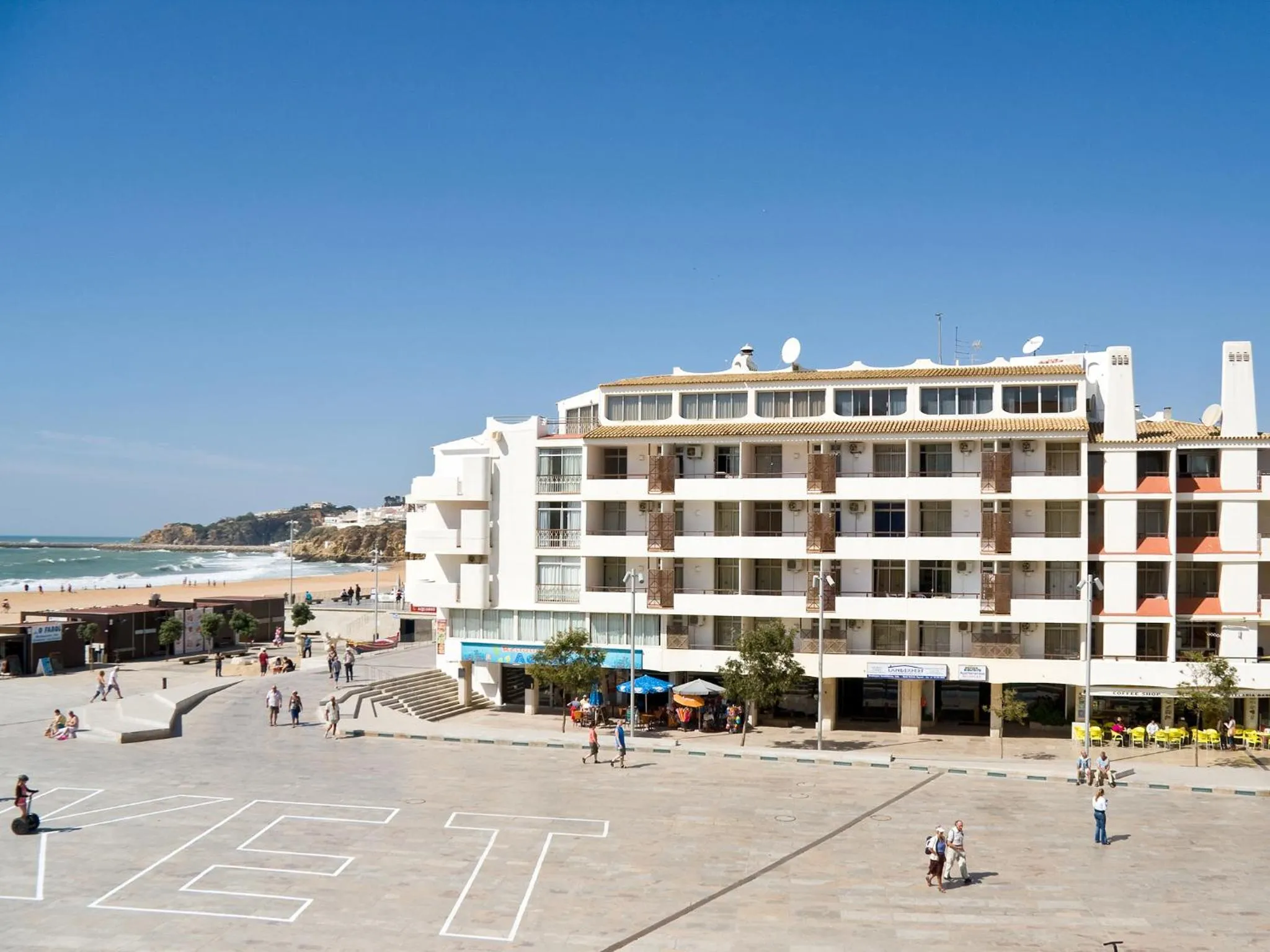 Property building in Apartamentos Edificio Albufeira - Alojamento Local