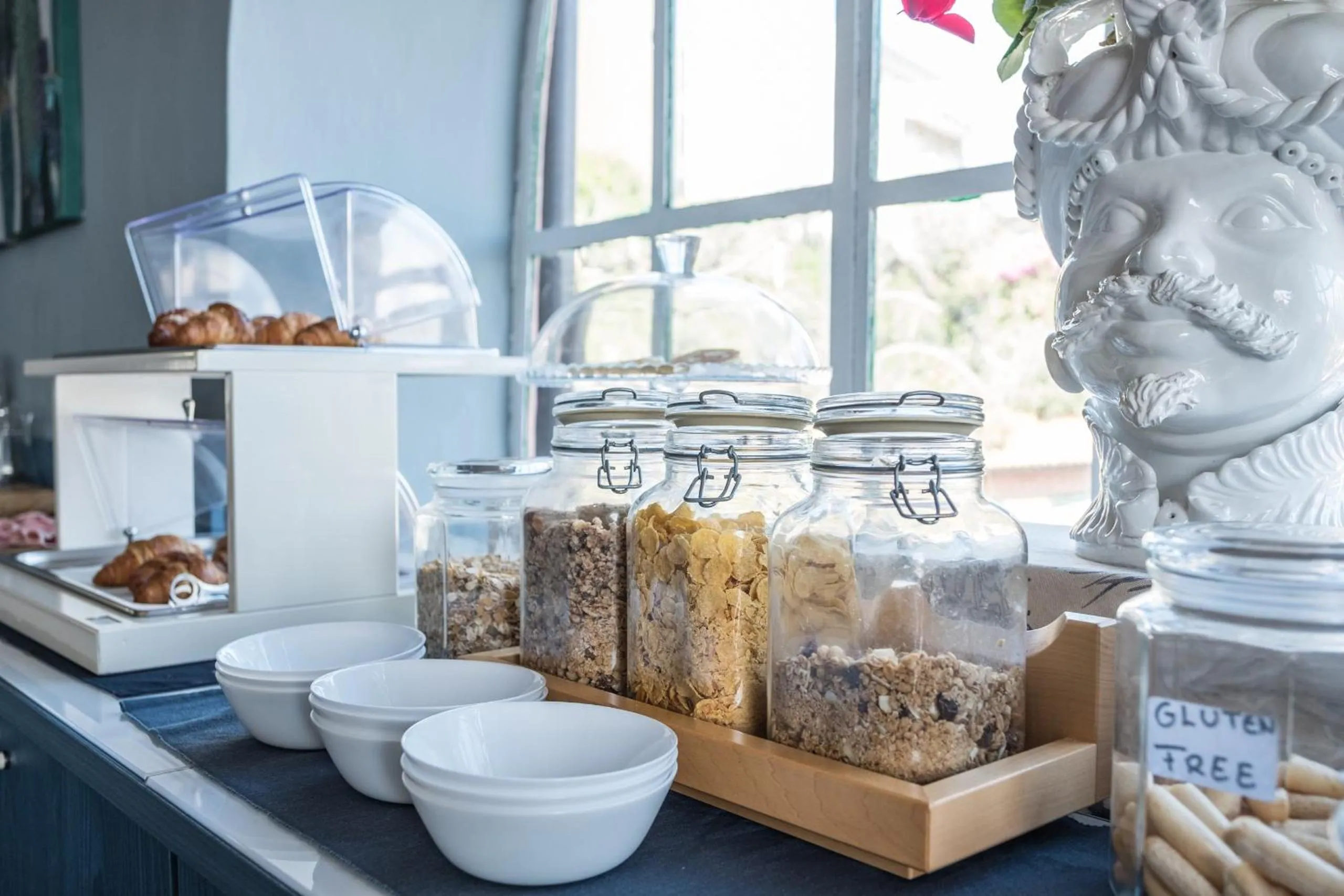 Continental breakfast in Hotel Villino Gallodoro