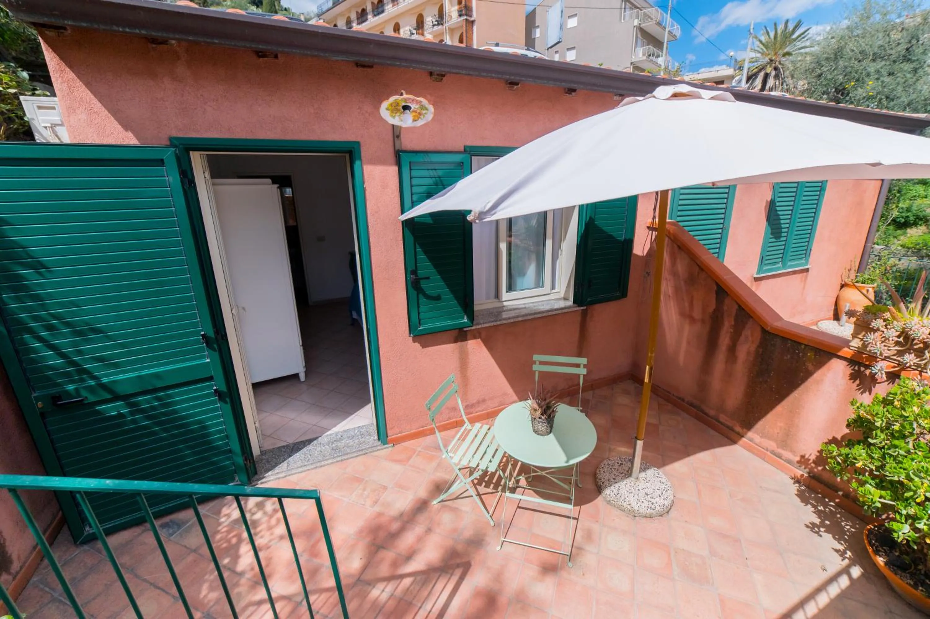 Patio in Hotel Villino Gallodoro
