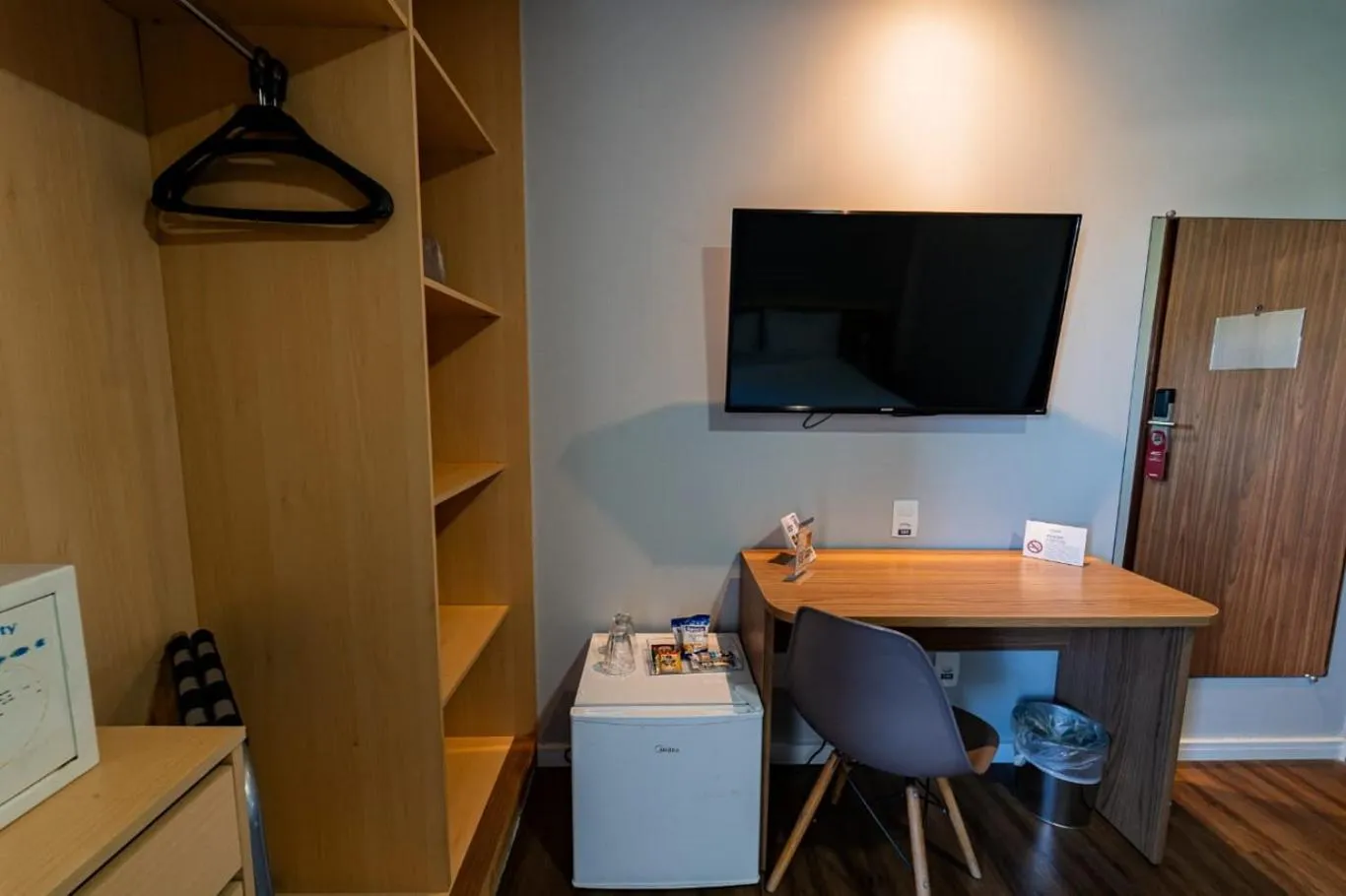 wardrobe in Nobile Suites Diamond