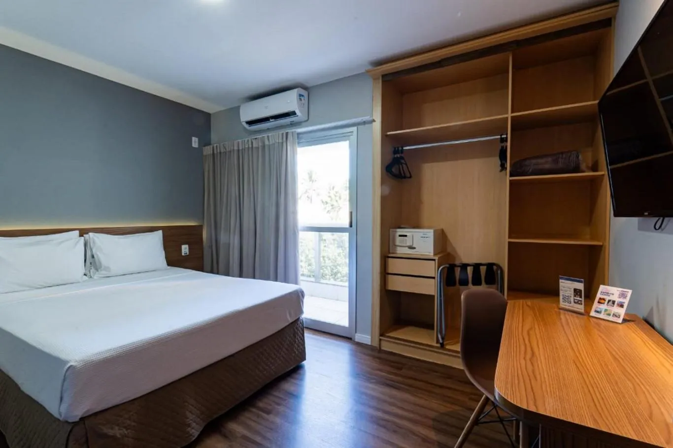 Photo of the whole room, Bed in Nobile Suites Diamond