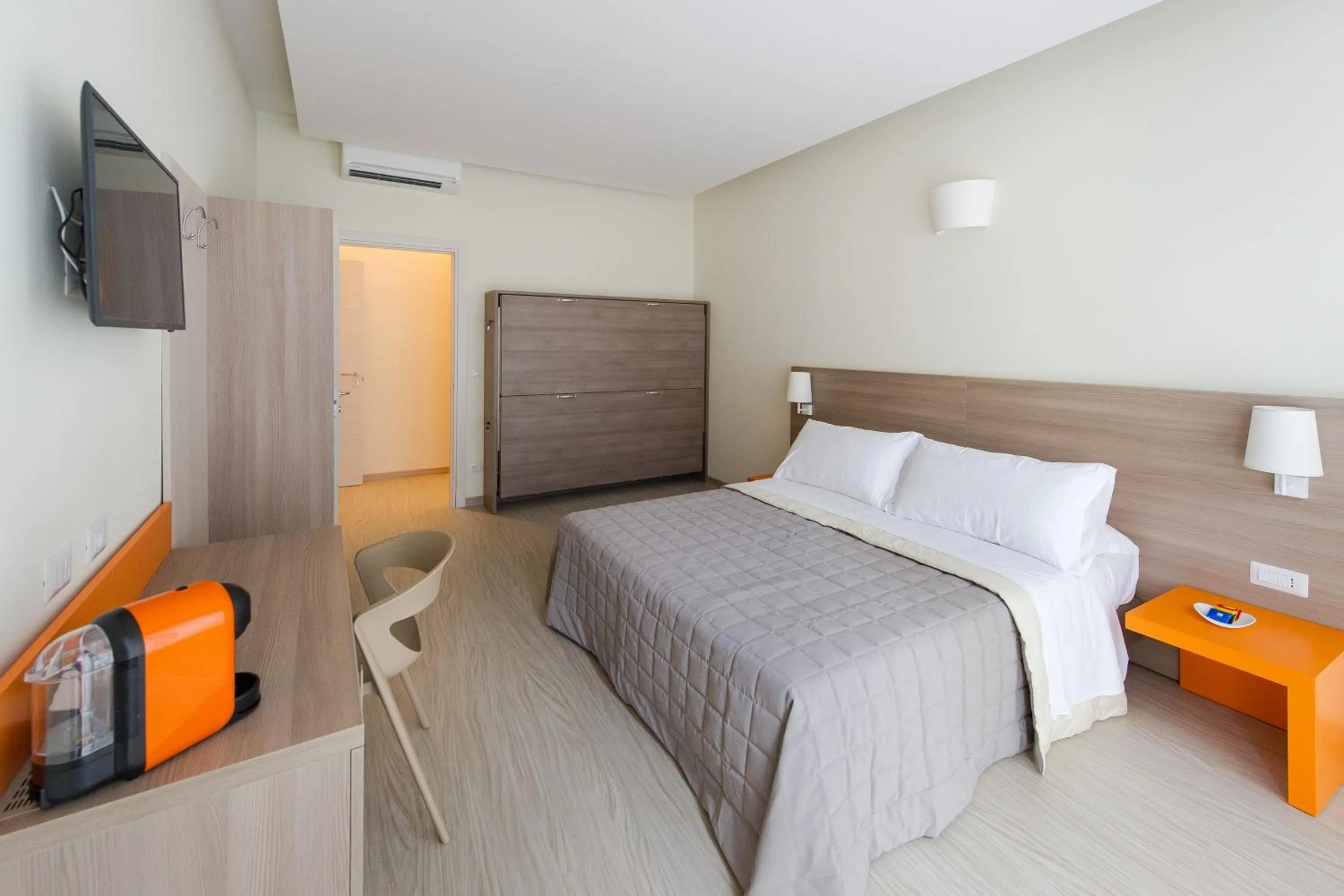 Photo of the whole room, Bed in SAN FELICE 135