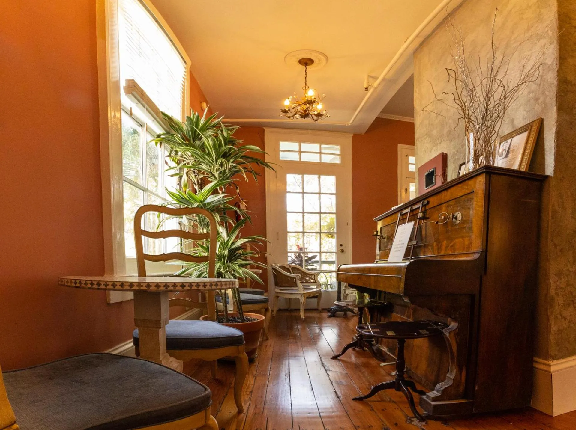 Lobby or reception in Rathbone Mansions New Orleans
