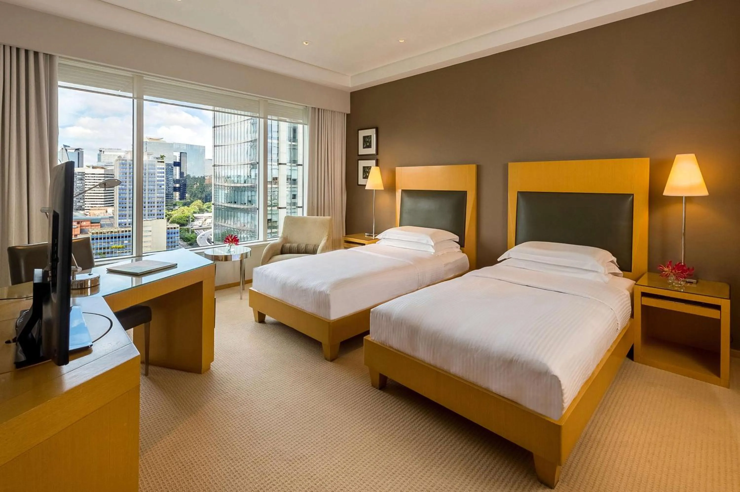 Photo of the whole room, Bed in Grand Hyatt São Paulo